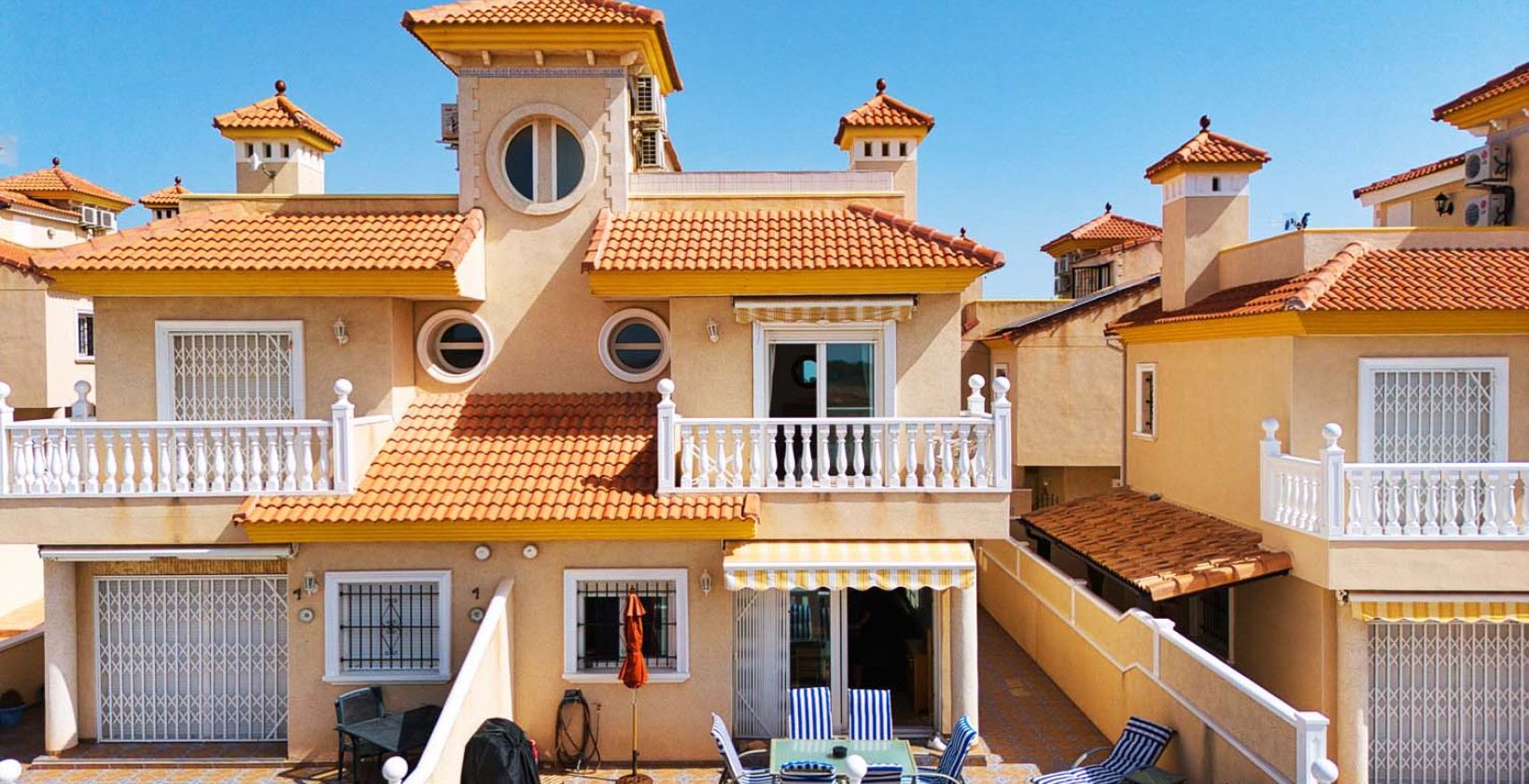 Återförsäljning - Semi-Detached Villa - Pinar de Campoverde