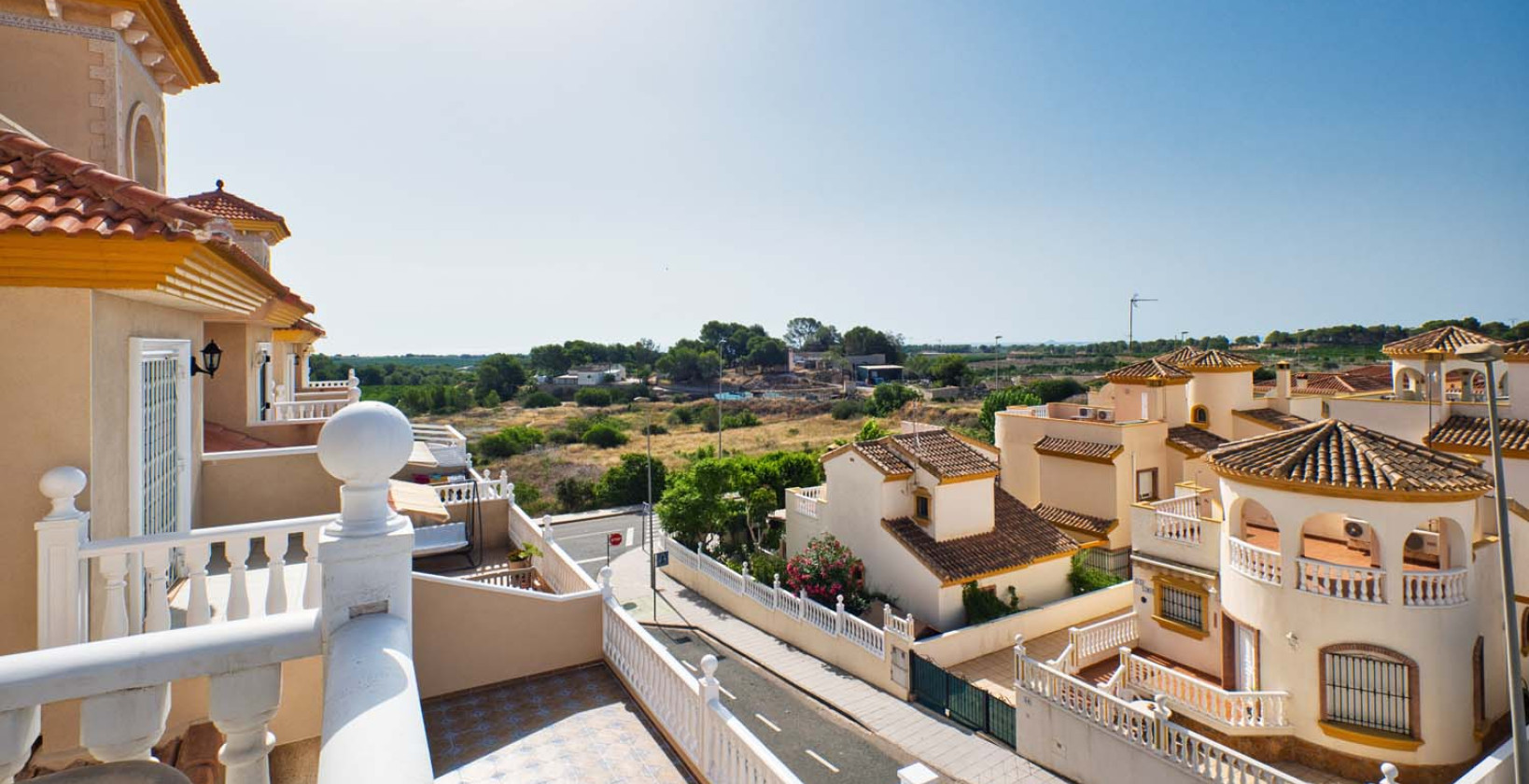 Återförsäljning - Semi-Detached Villa - Pinar de Campoverde