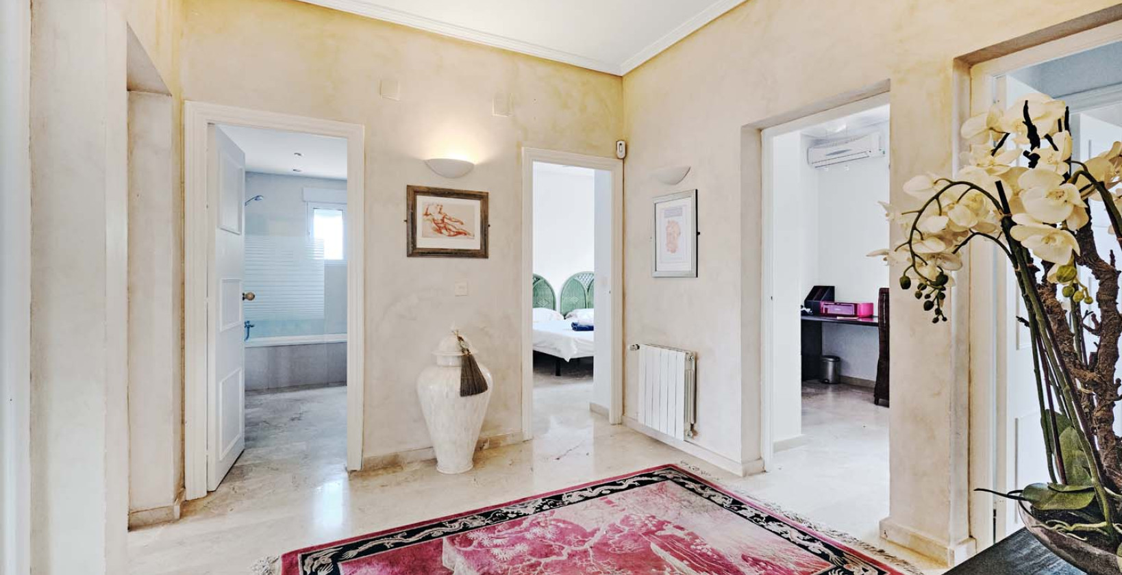 Återförsäljning - Villa - Pinar de Campoverde