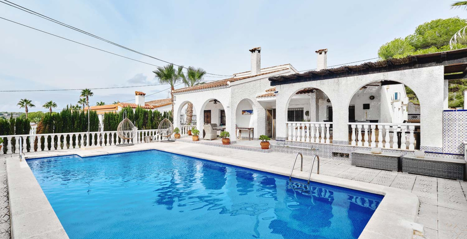 Återförsäljning - Villa - Pinar de Campoverde