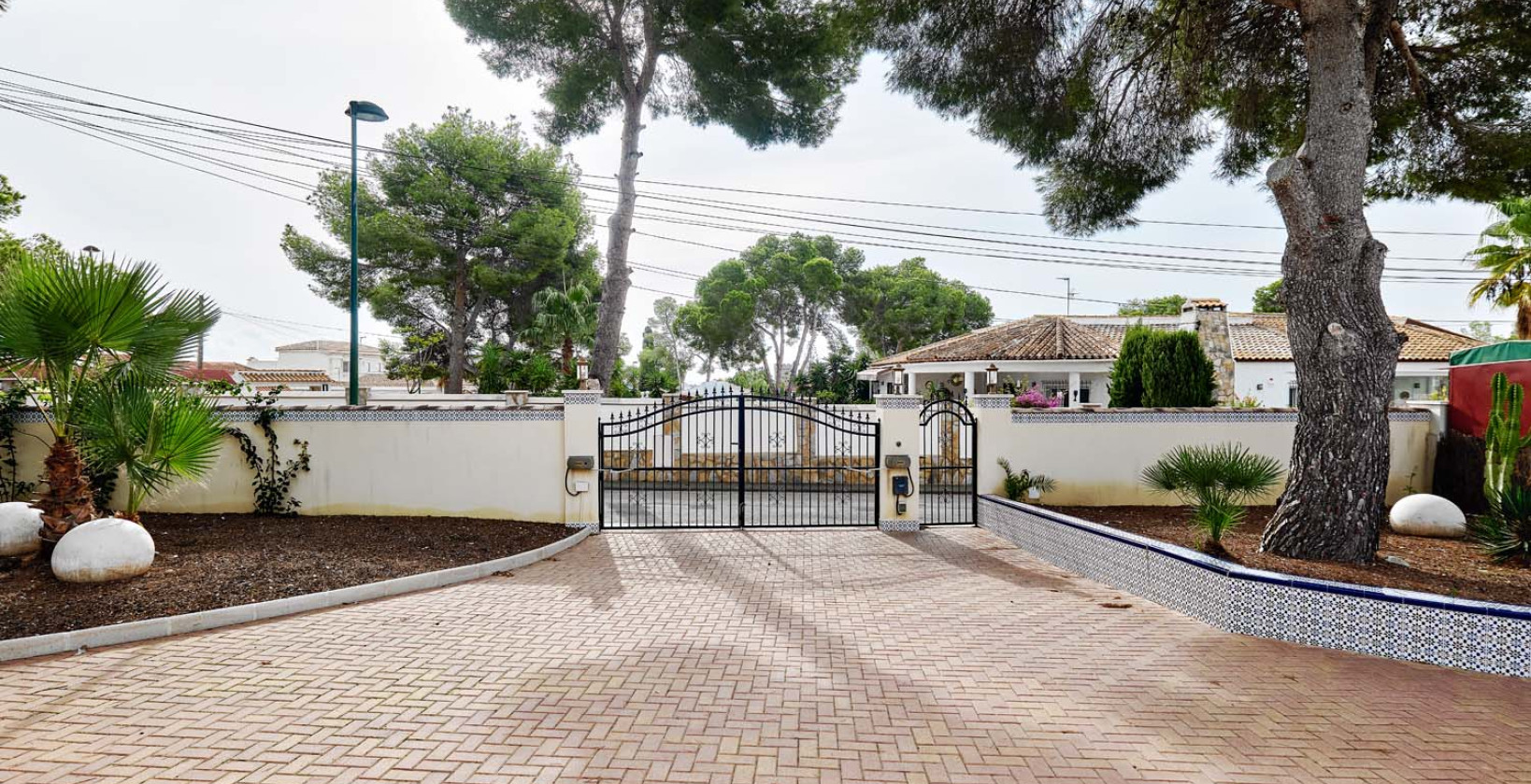 Återförsäljning - Villa - Pinar de Campoverde