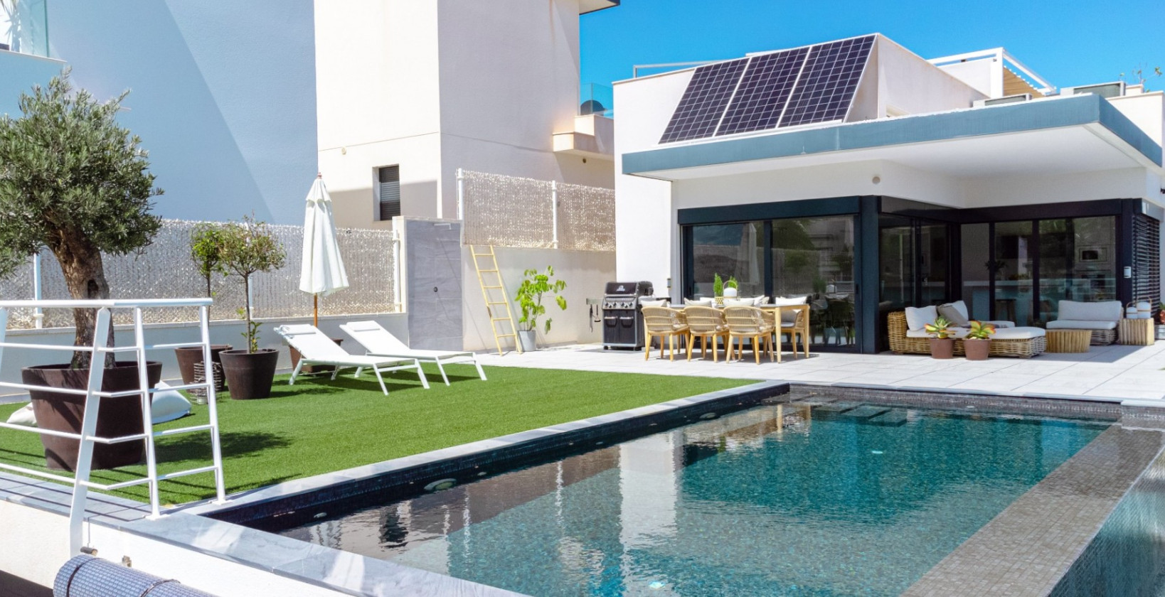 Återförsäljning - Villa - San Miguel de Salinas