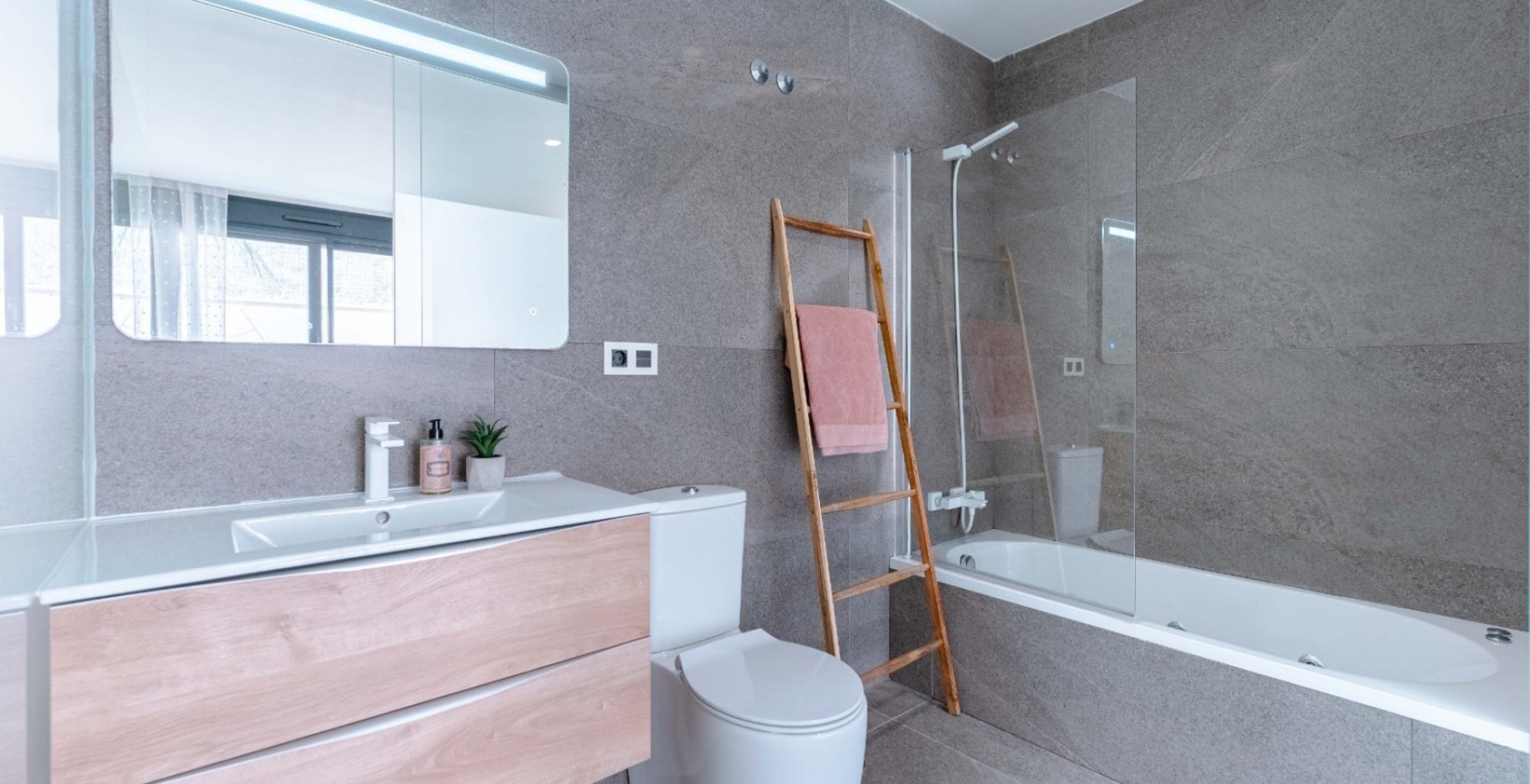 Återförsäljning - Villa - San Miguel de Salinas