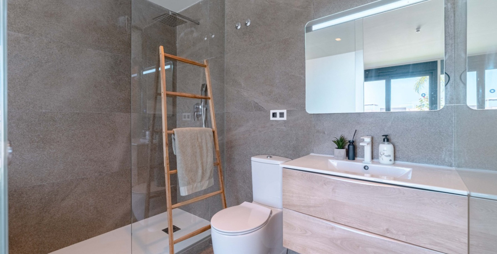 Återförsäljning - Villa - San Miguel de Salinas