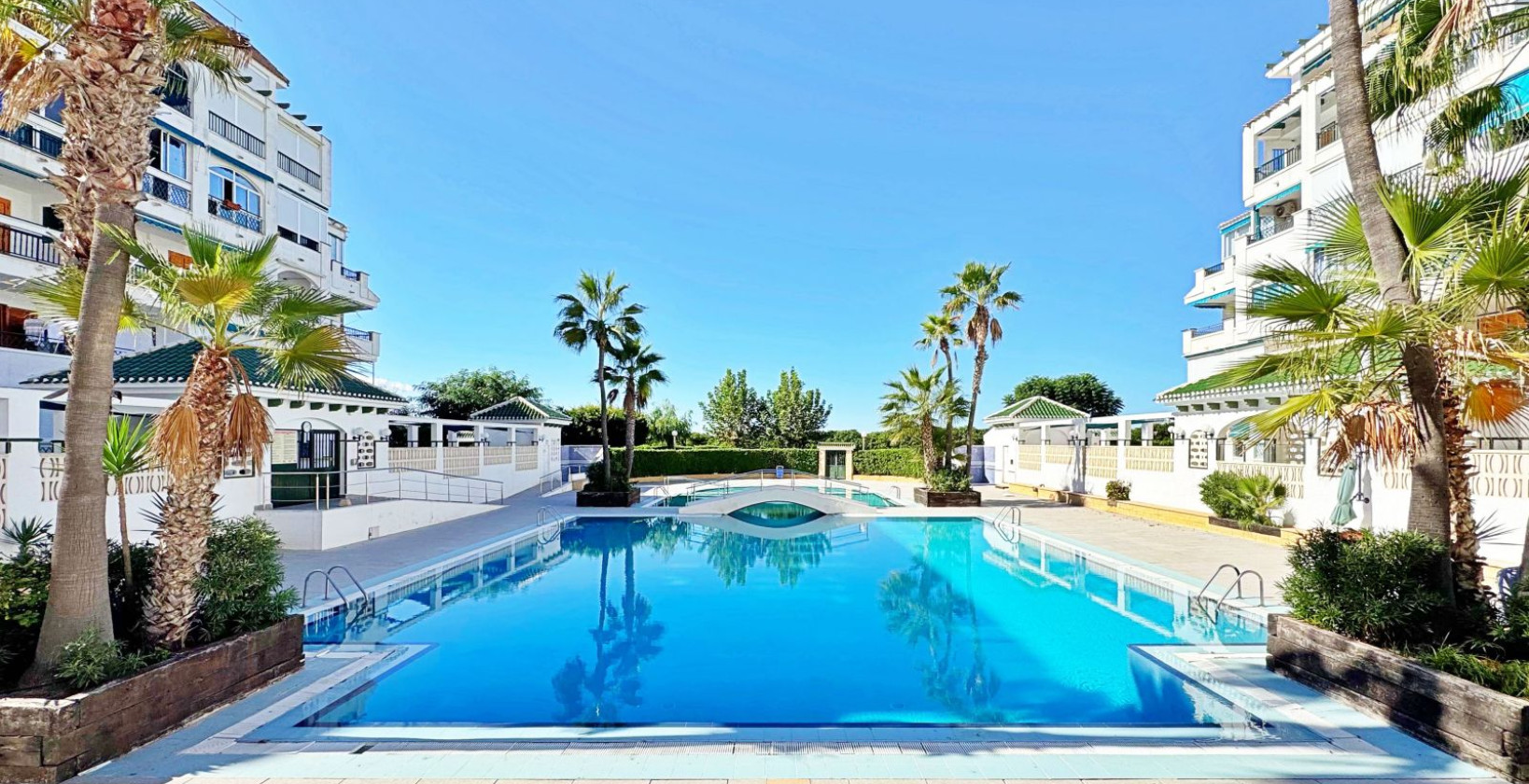 Resale - Apartment / flat - Torrevieja - La Mata