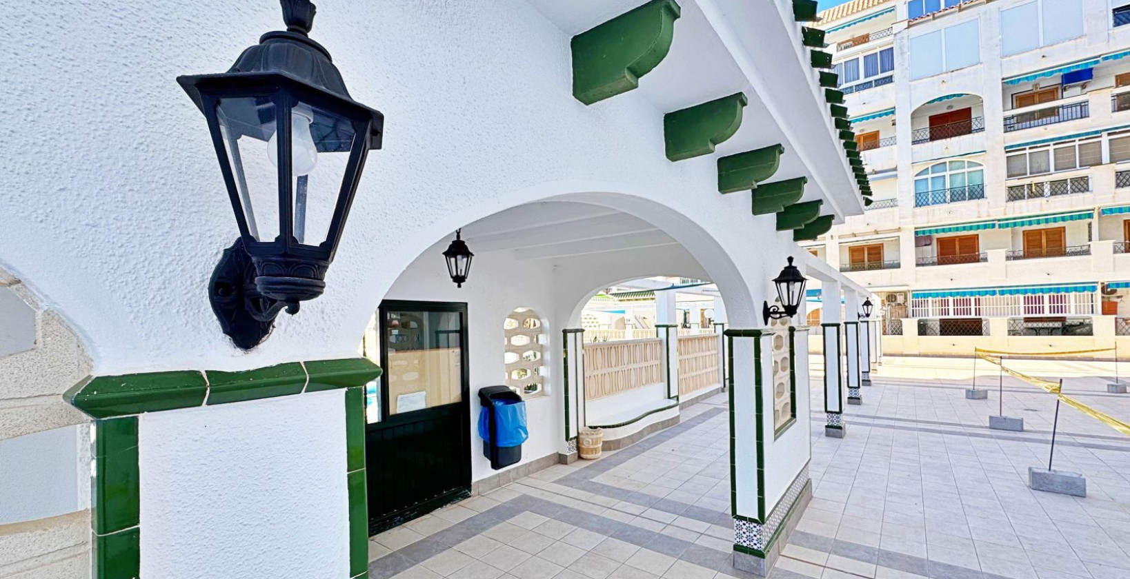 Resale - Apartment / flat - Torrevieja - La Mata