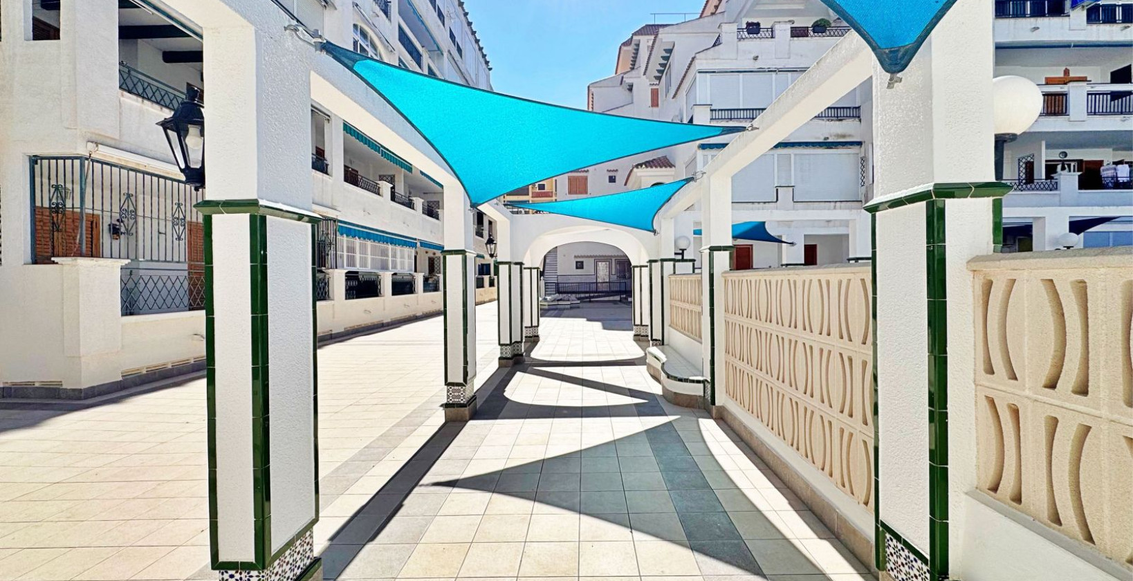 Resale - Apartment / flat - Torrevieja - La Mata