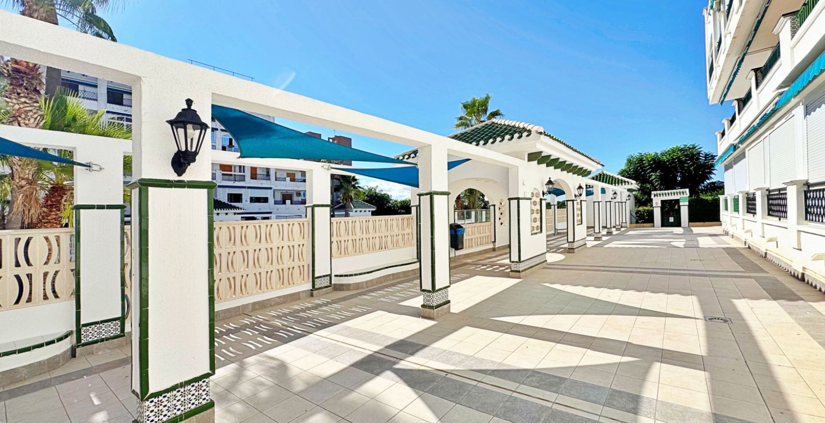 Resale - Apartment / flat - Torrevieja - La Mata