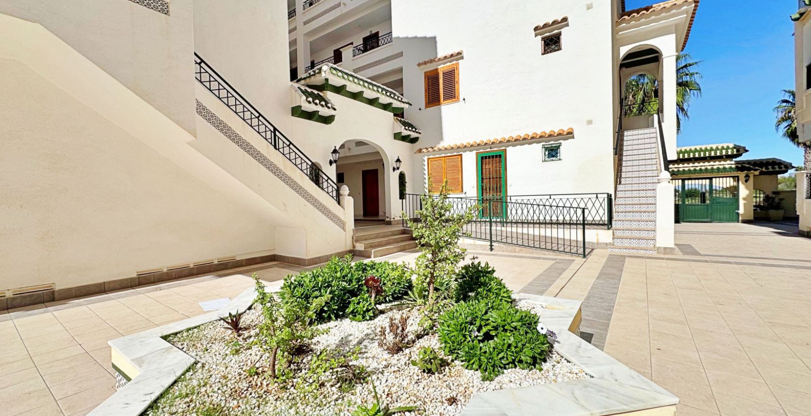 Resale - Apartment / flat - Torrevieja - La Mata