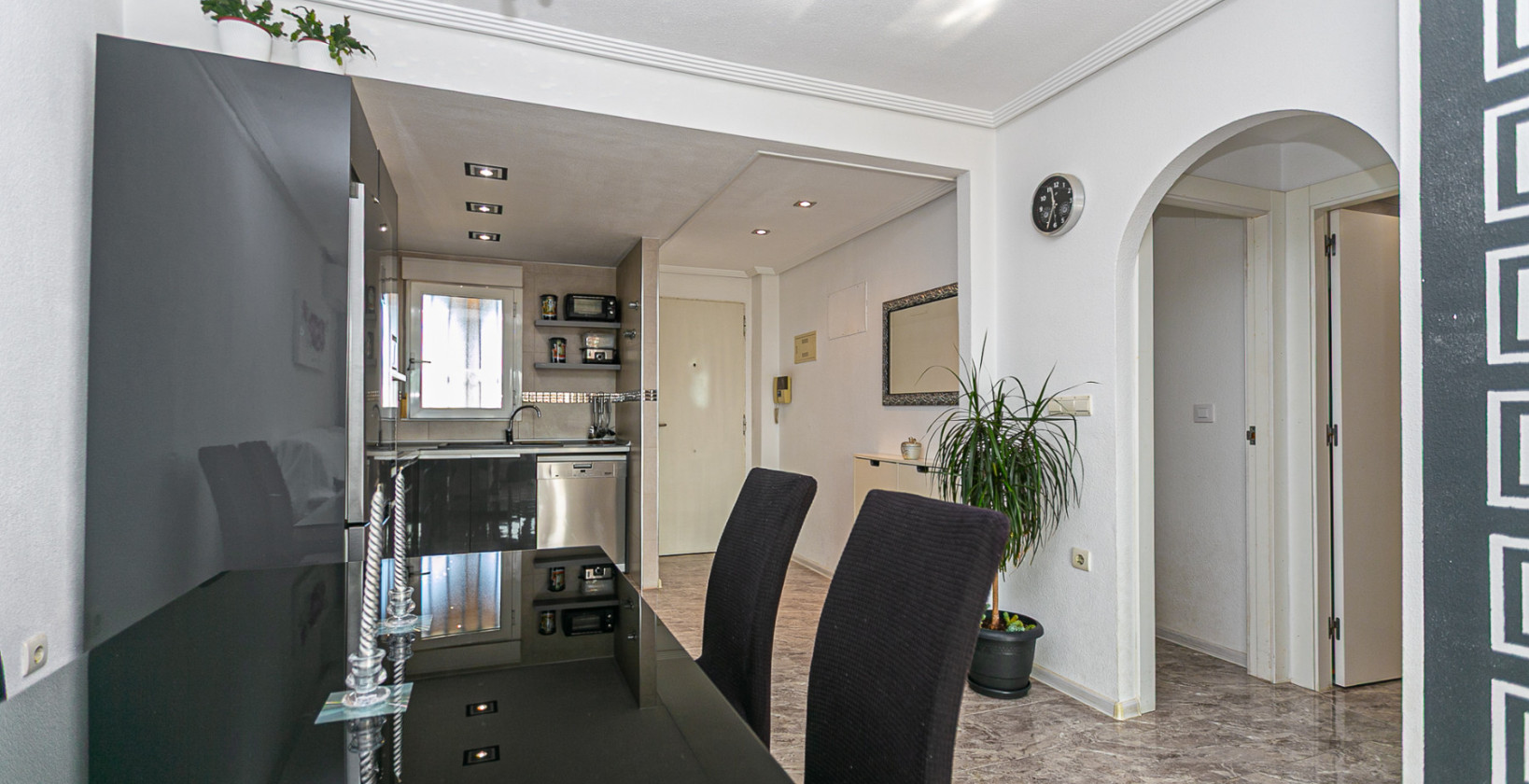 Resale - Apartment / flat - La Zenia - Beachside