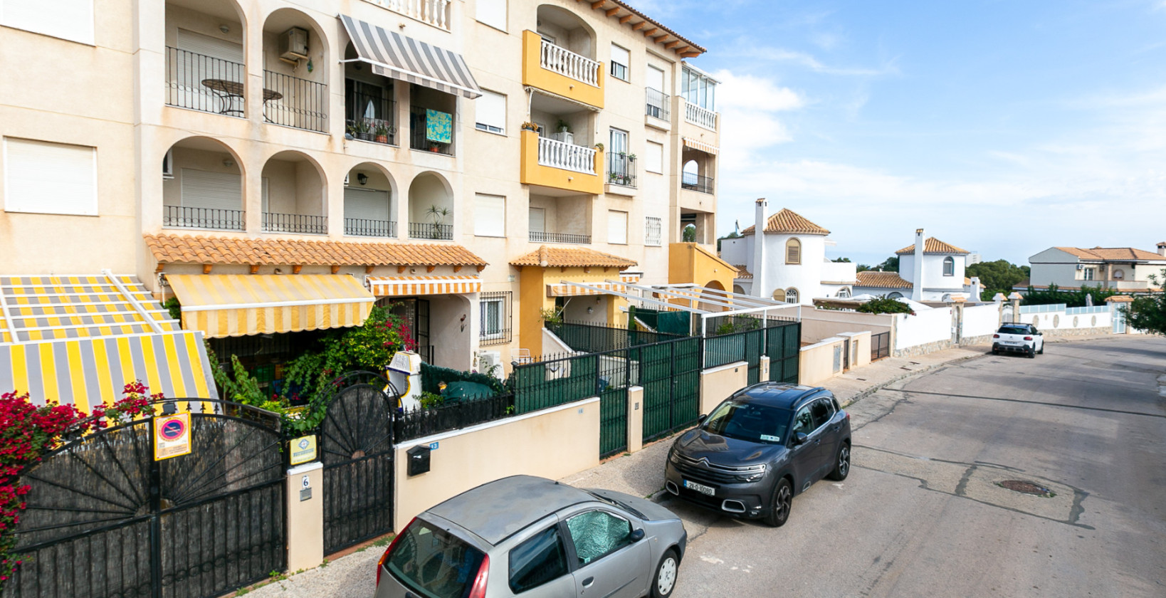 Resale - Apartment / flat - La Zenia - Beachside