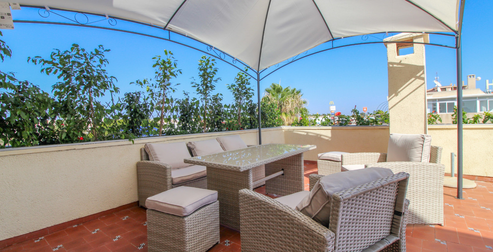 Resale - Apartment / flat - Punta Prima - Beachside