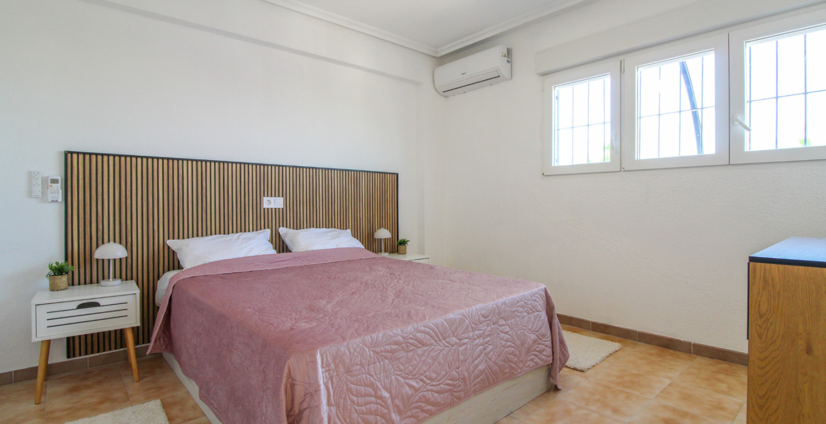 Resale - Apartment / flat - Punta Prima - Beachside