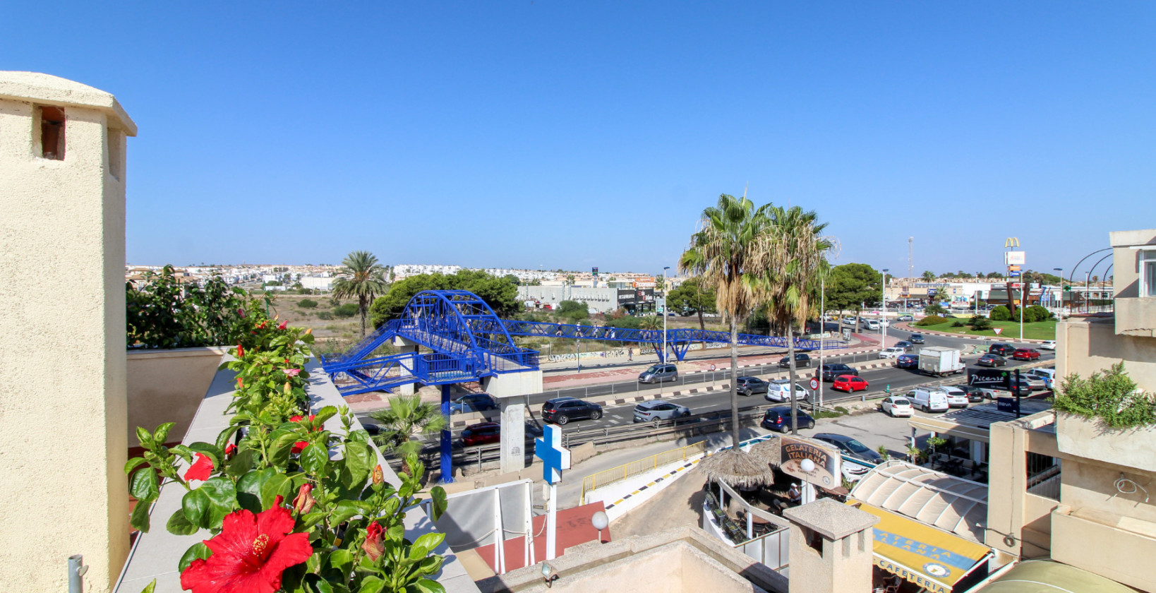 Resale - Apartment / flat - Punta Prima - Beachside