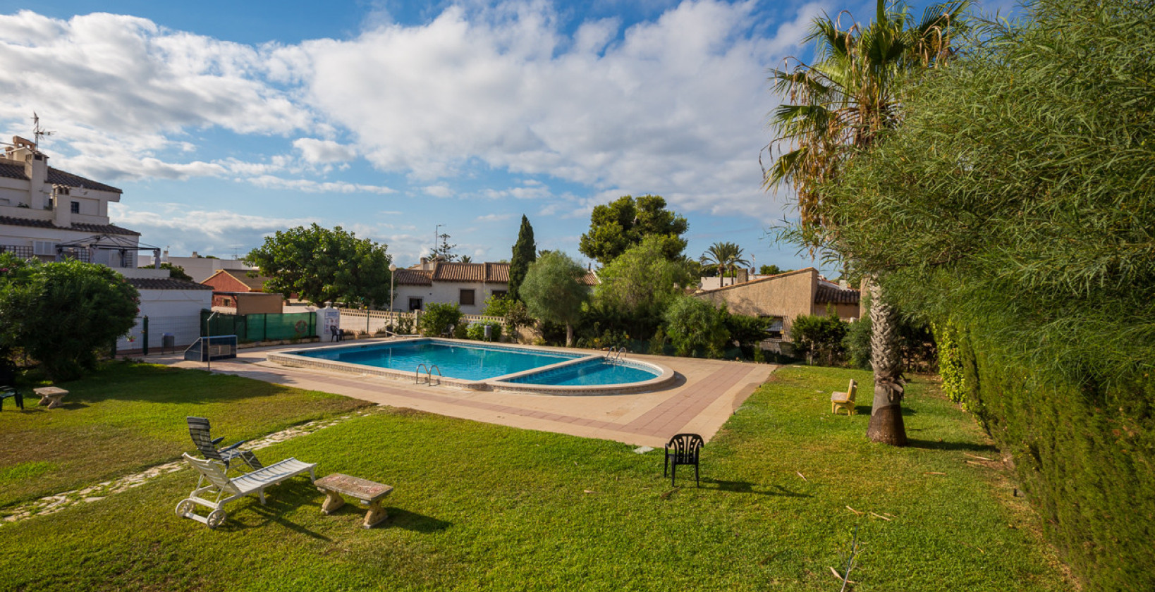 Resale - Apartment / flat - Punta Prima - Beachside