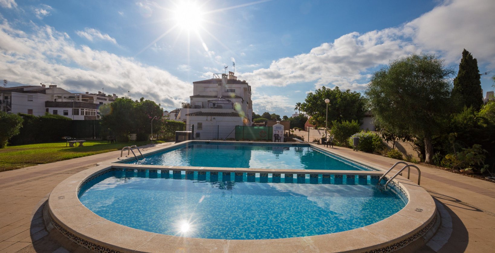 Resale - Apartment / flat - Punta Prima - Beachside