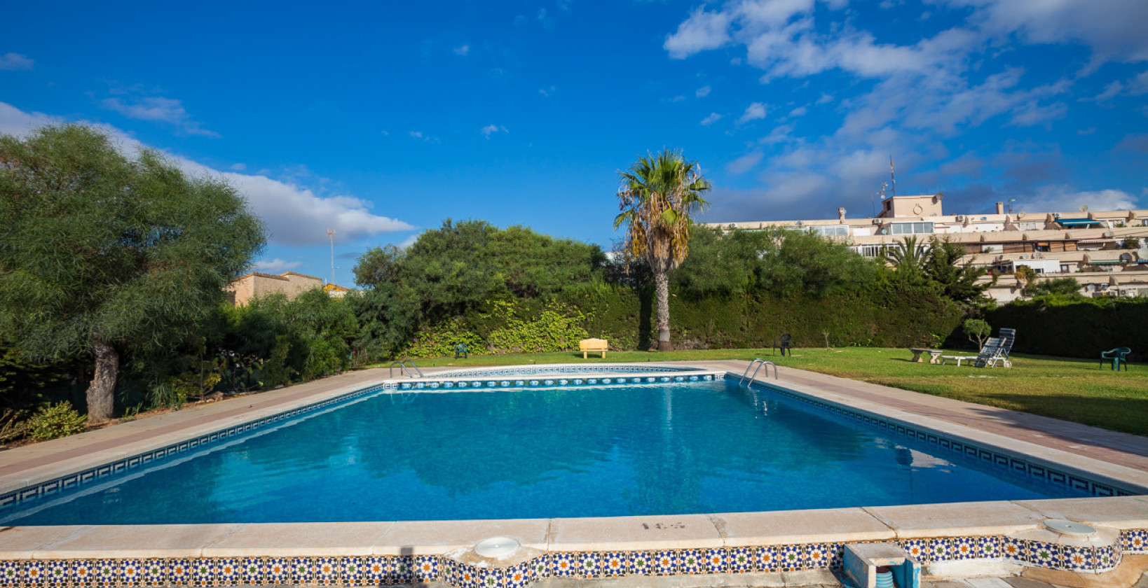 Resale - Apartment / flat - Punta Prima - Beachside