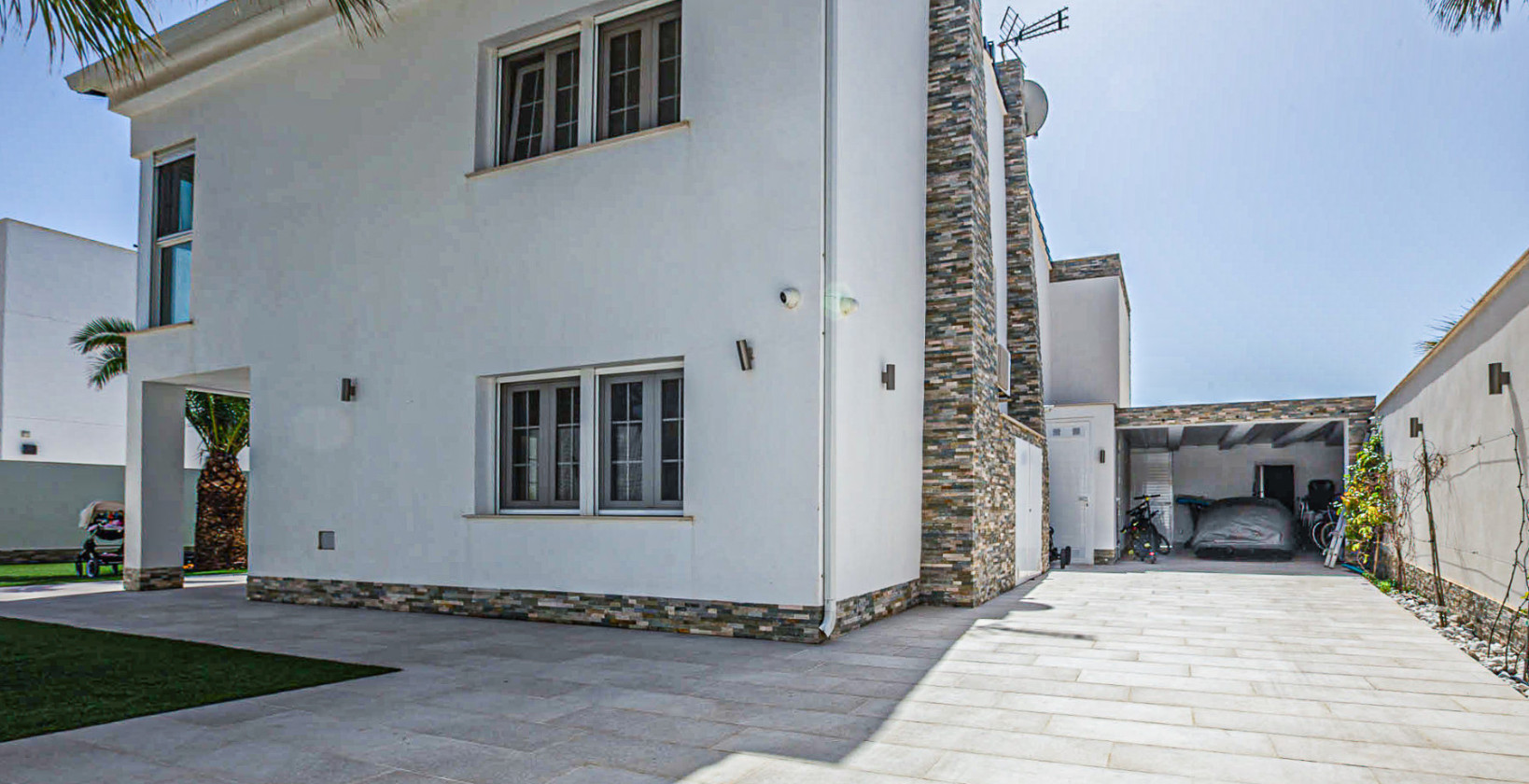 Återförsäljning - Villa - La Zenia