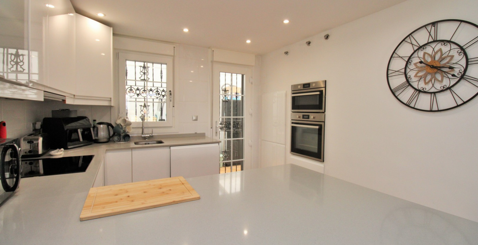 Resale - Villa - Villamartín - Los Dolses