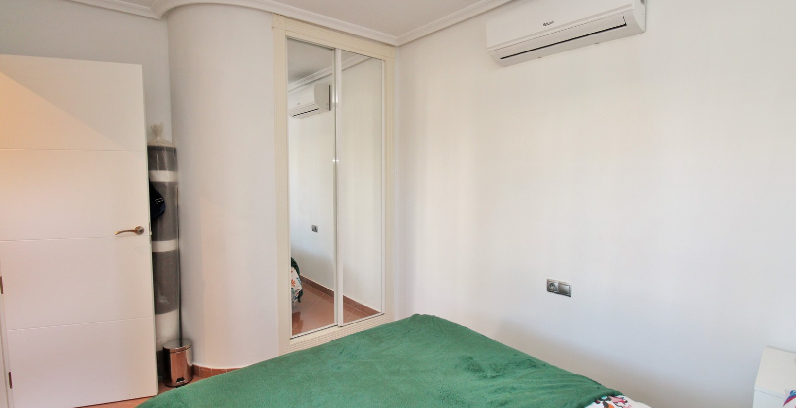 Resale - Villa - Villamartín - Los Dolses