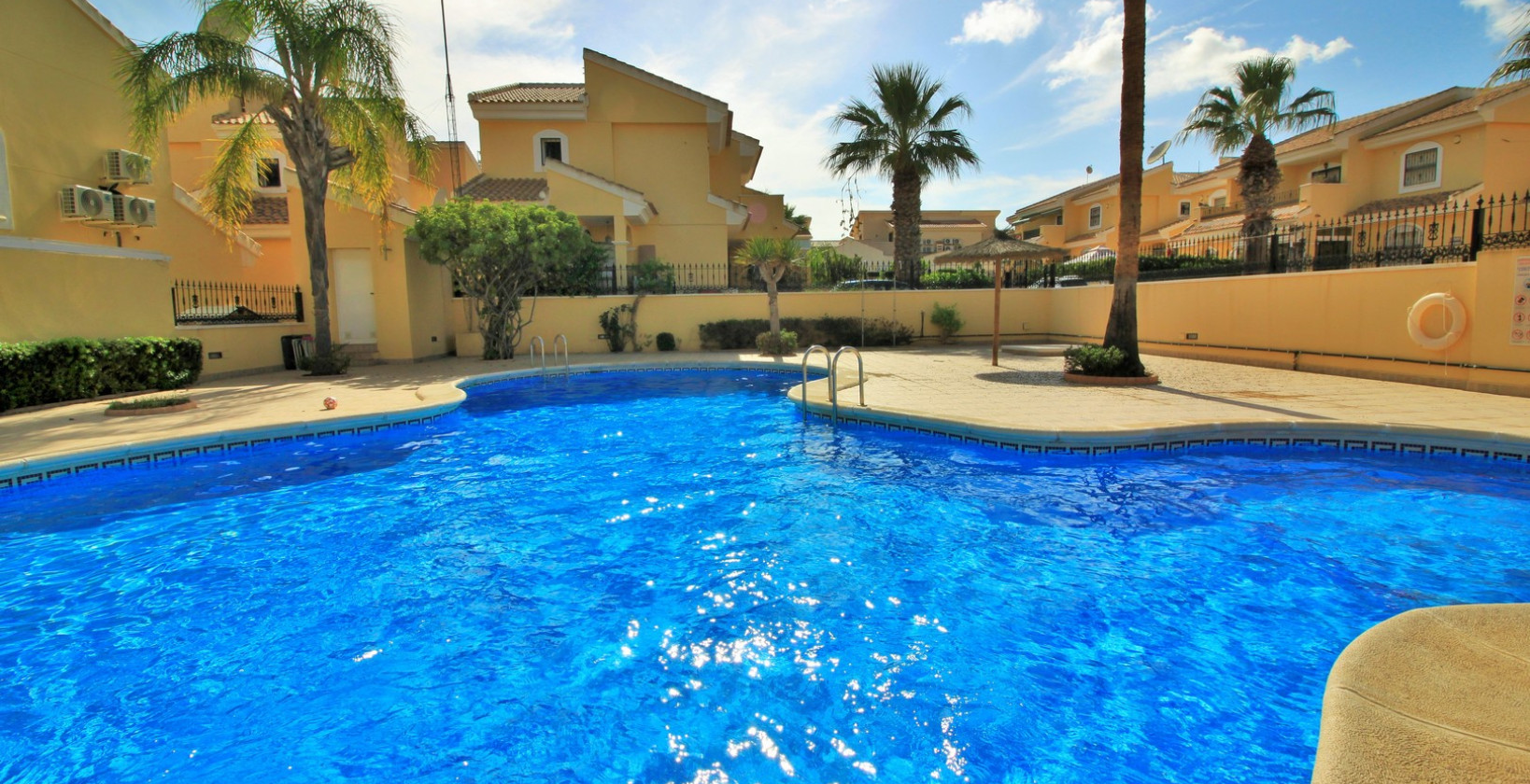 Resale - Villa - Villamartín - Los Dolses