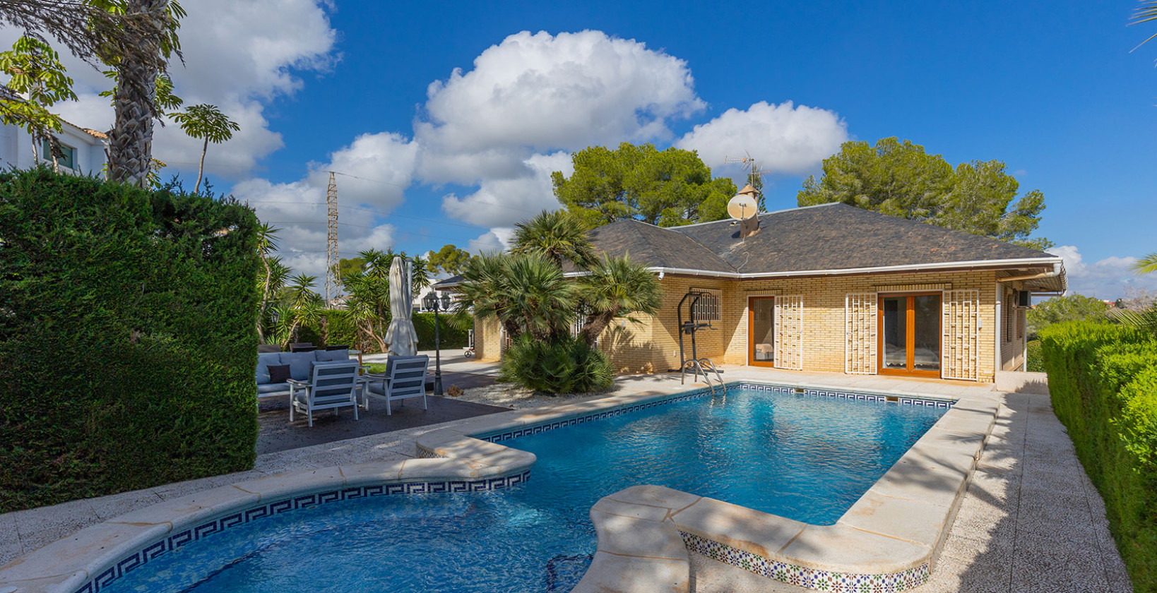 Resale - Villa - Orihuela Costa - Las Filipinas