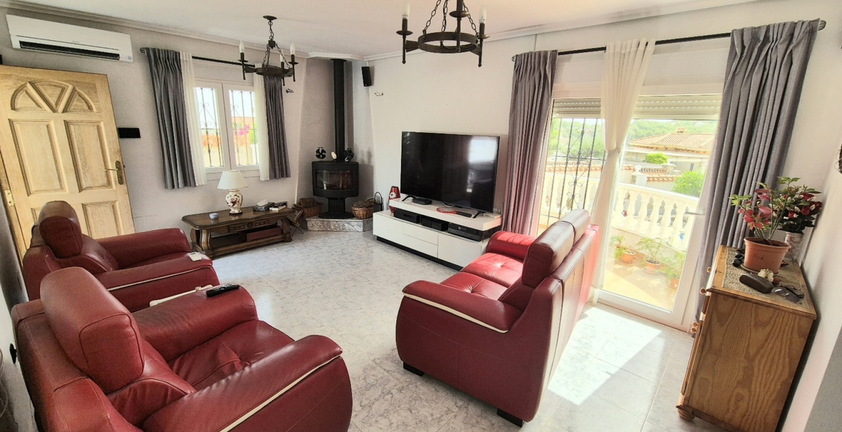 Resale - Villa - San Miguel de Salinas - Ciudad De Las Comunicaciones