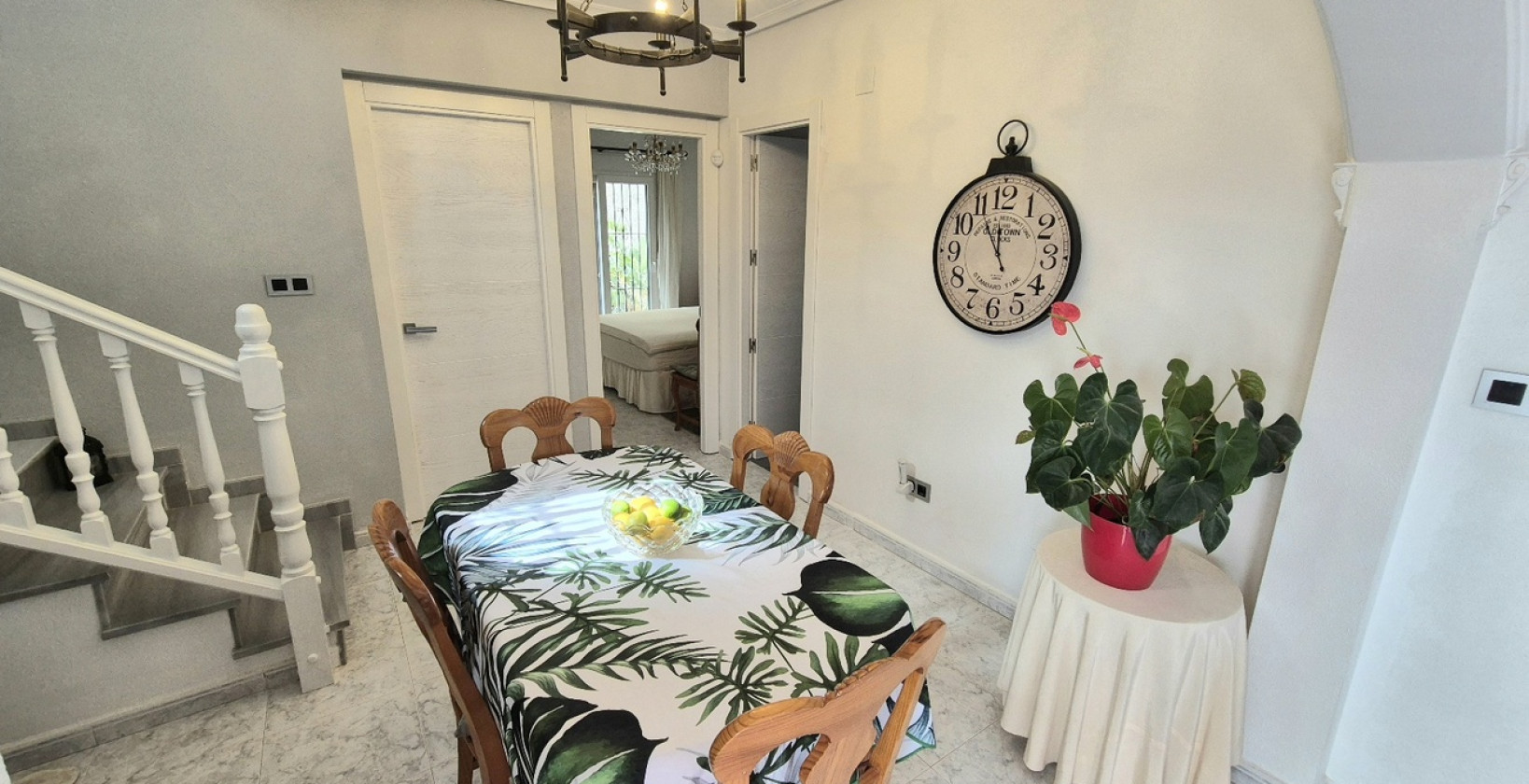 Resale - Villa - San Miguel de Salinas - Ciudad De Las Comunicaciones