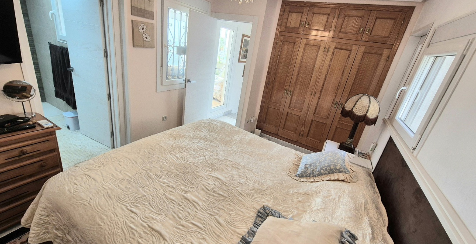 Resale - Villa - San Miguel de Salinas - Ciudad De Las Comunicaciones