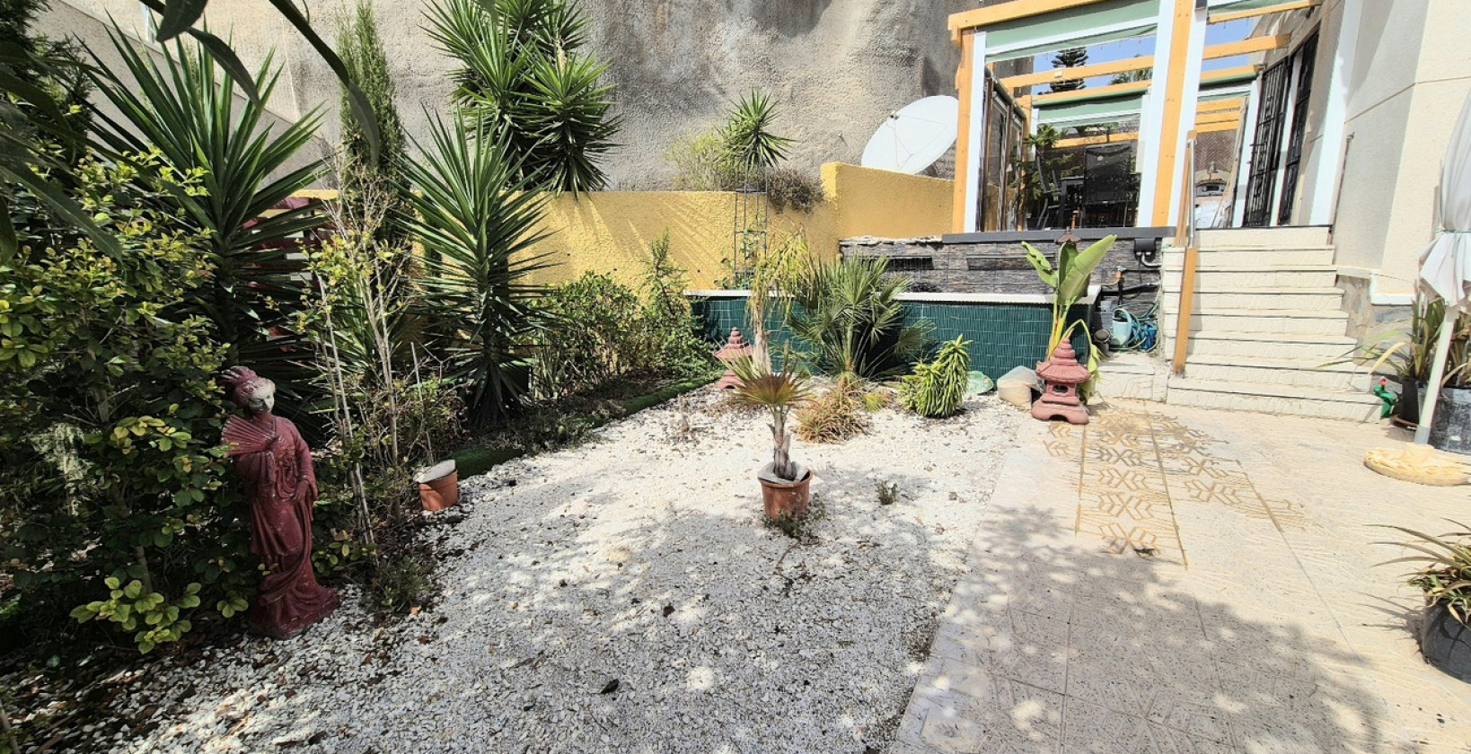 Resale - Villa - San Miguel de Salinas - Ciudad De Las Comunicaciones