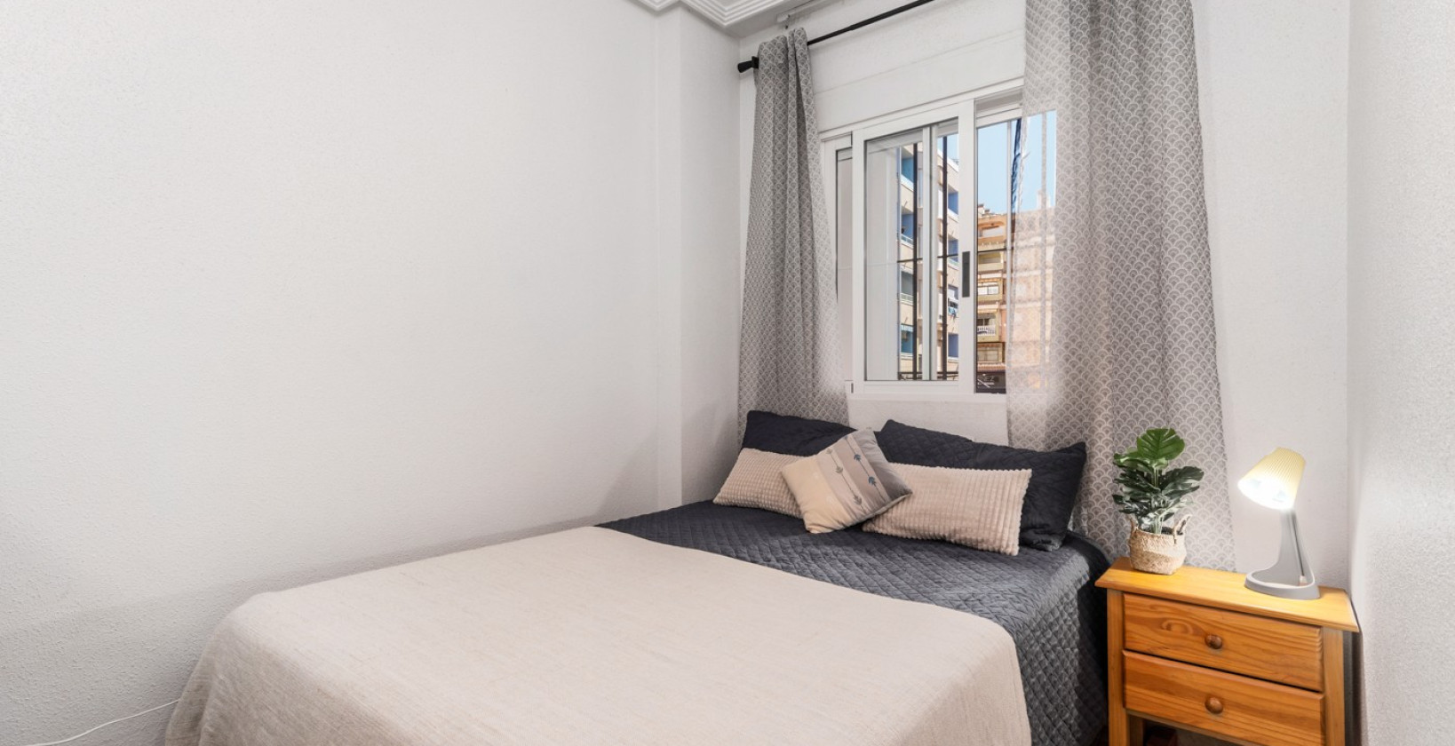 Resale - Apartments - Torrevieja - Parque las naciones