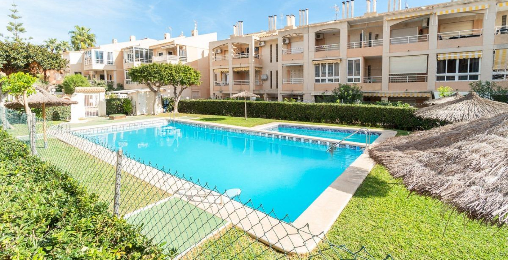 Resale - Apartment / flat - Torrevieja - Los Frutales