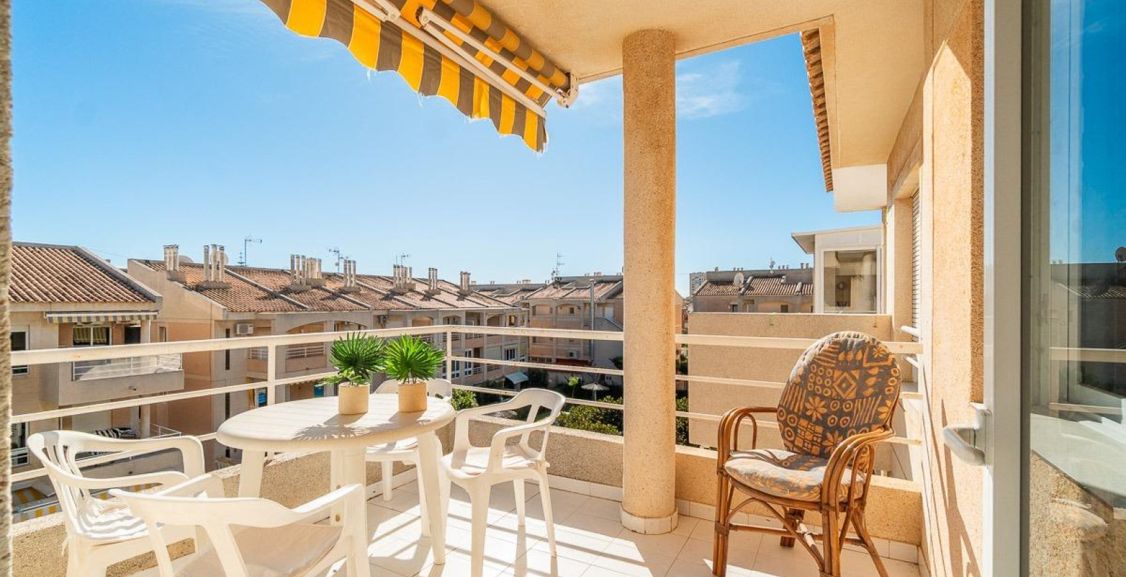 Resale - Apartment / flat - Torrevieja - Los Frutales