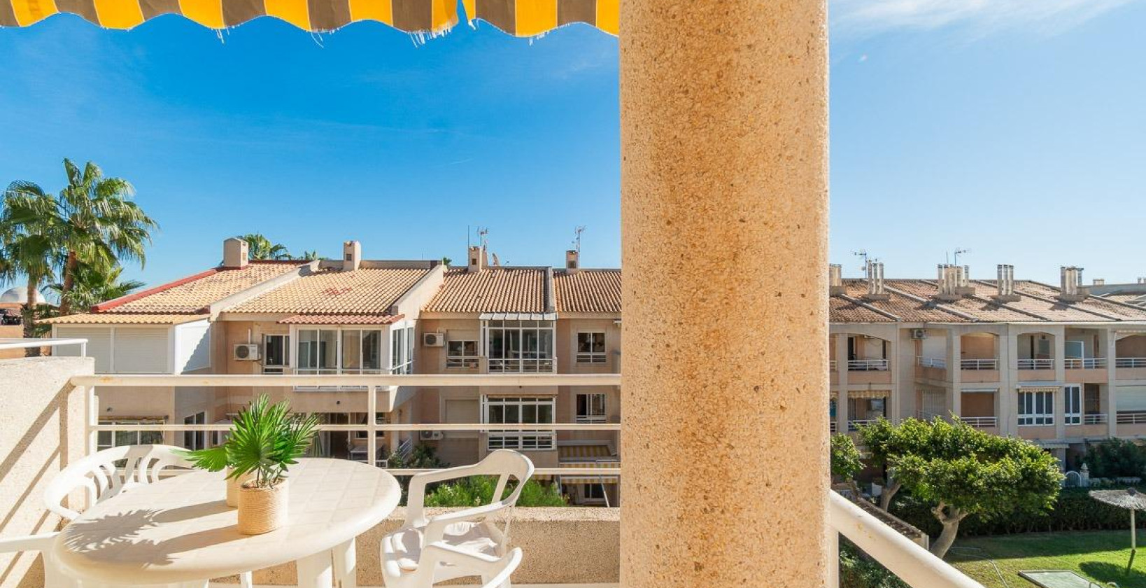 Resale - Apartment / flat - Torrevieja - Los Frutales