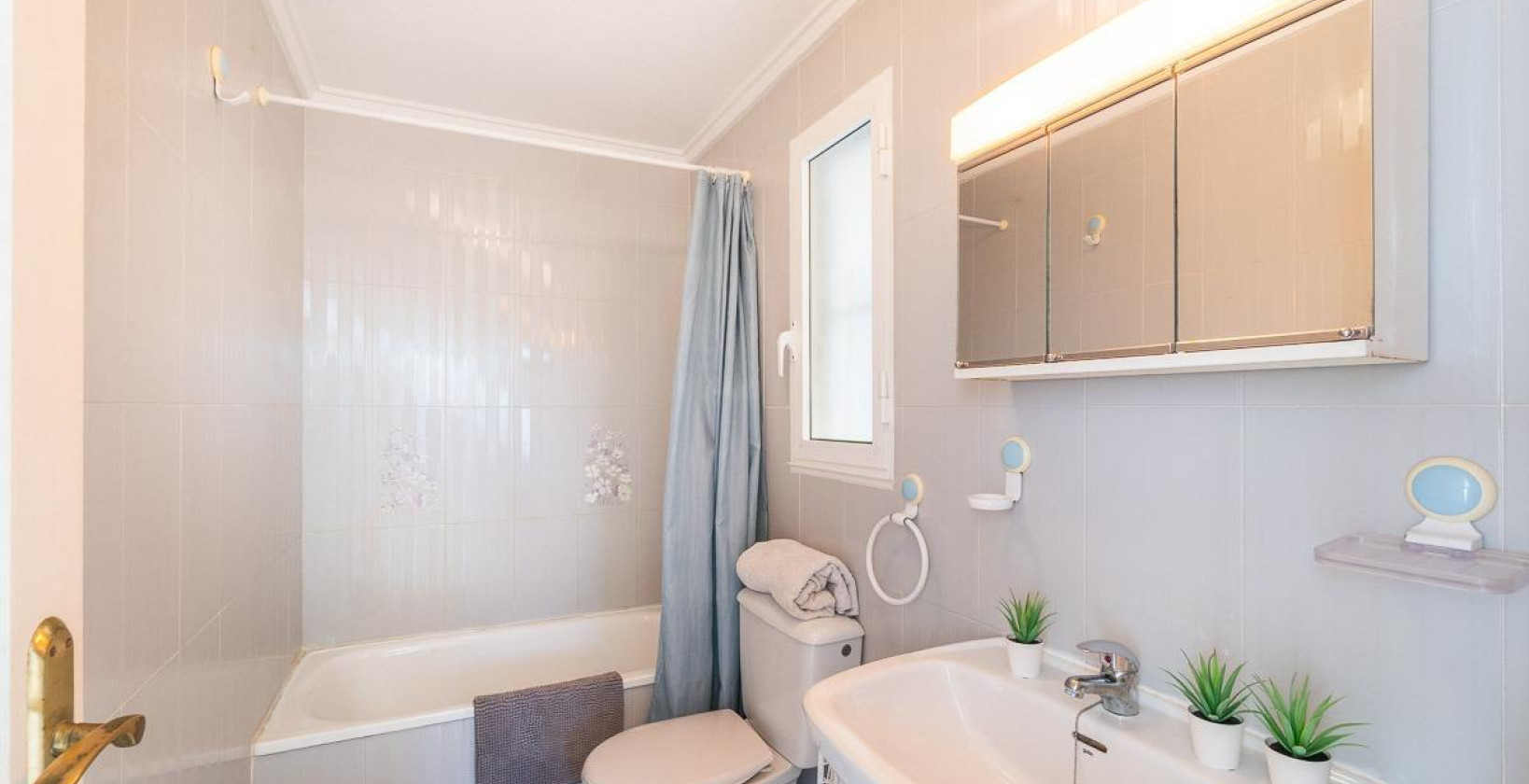 Resale - Apartment / flat - Torrevieja - Los Frutales