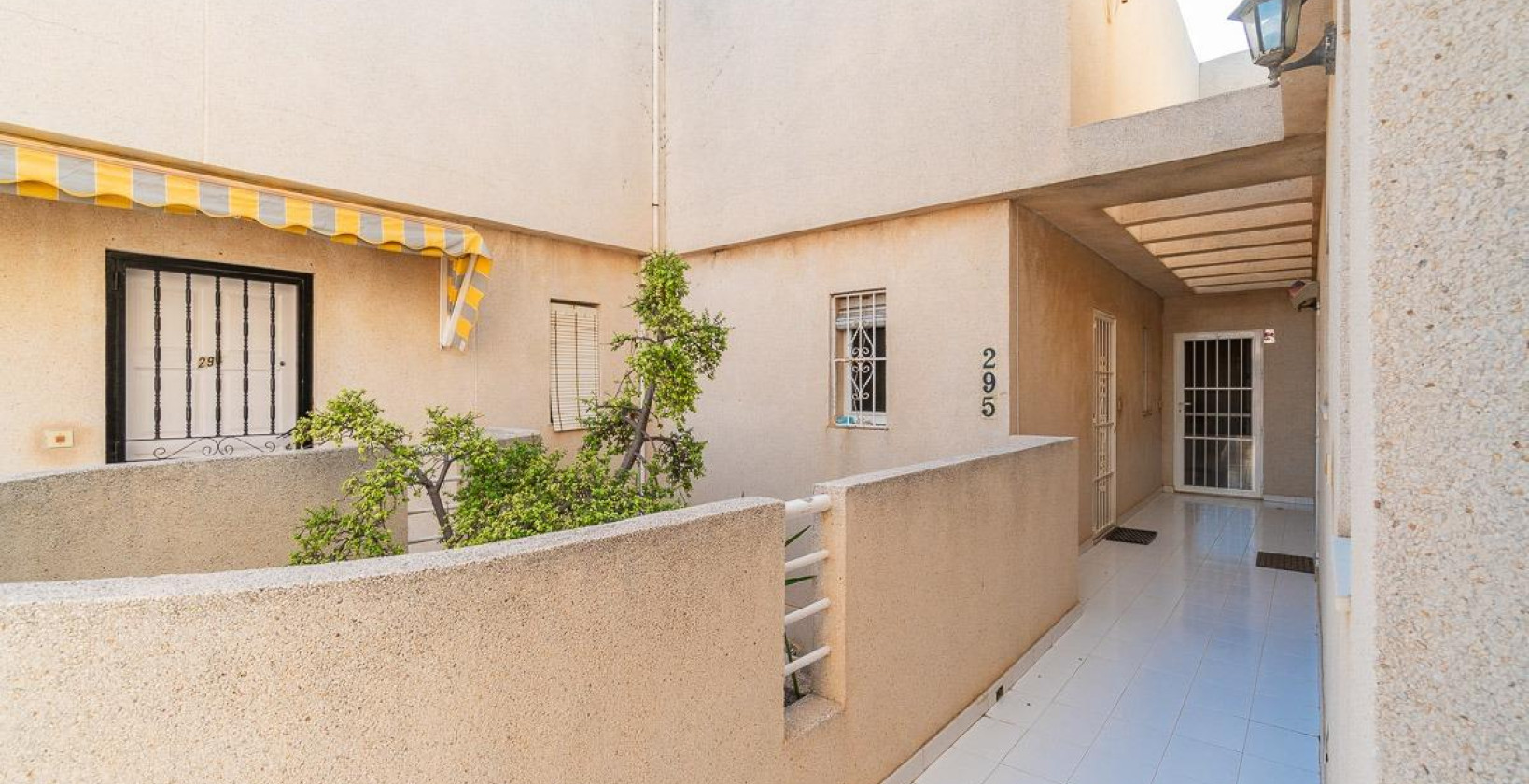 Resale - Apartment / flat - Torrevieja - Los Frutales