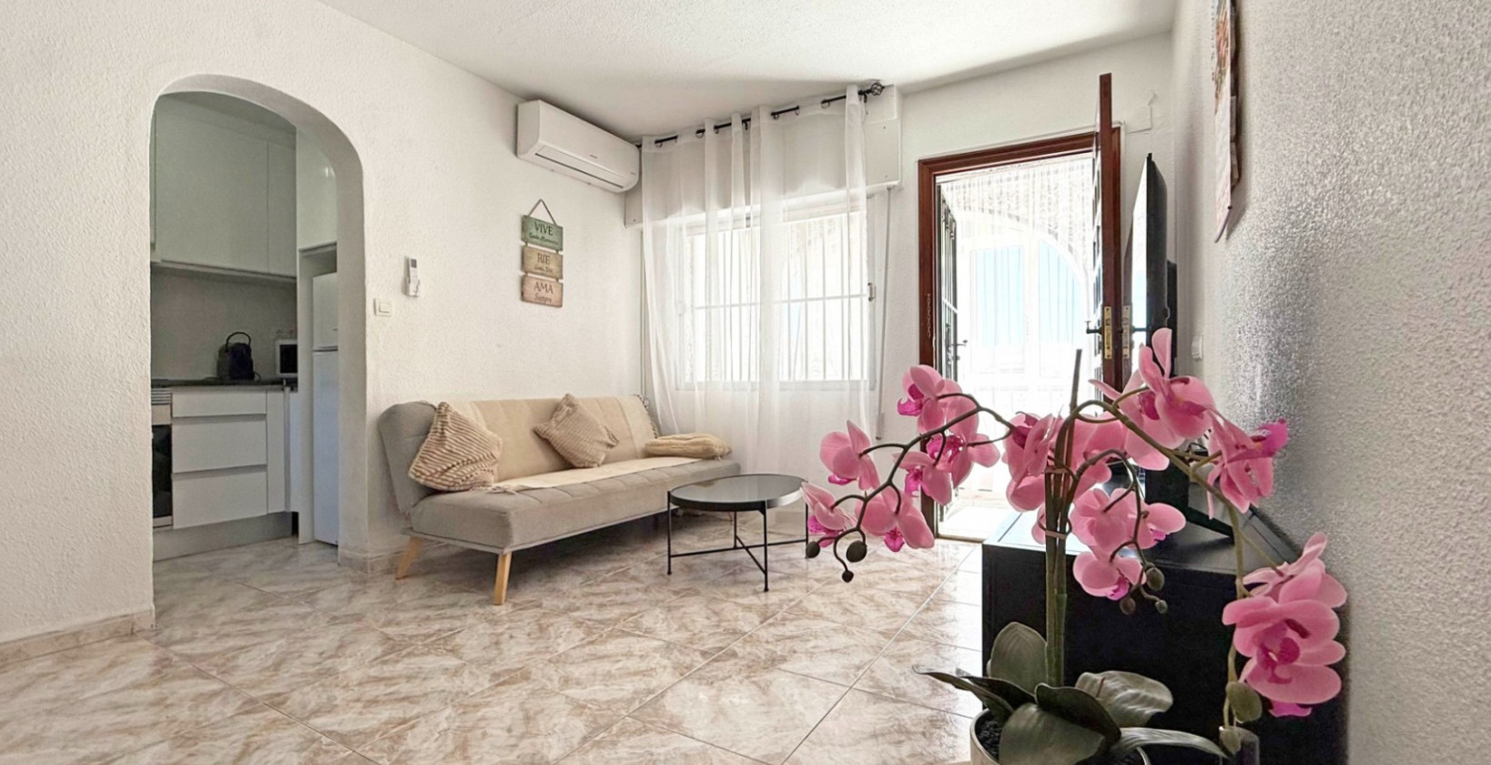 Resale - Apartment / flat - Torrevieja - Torrelamata - La Mata