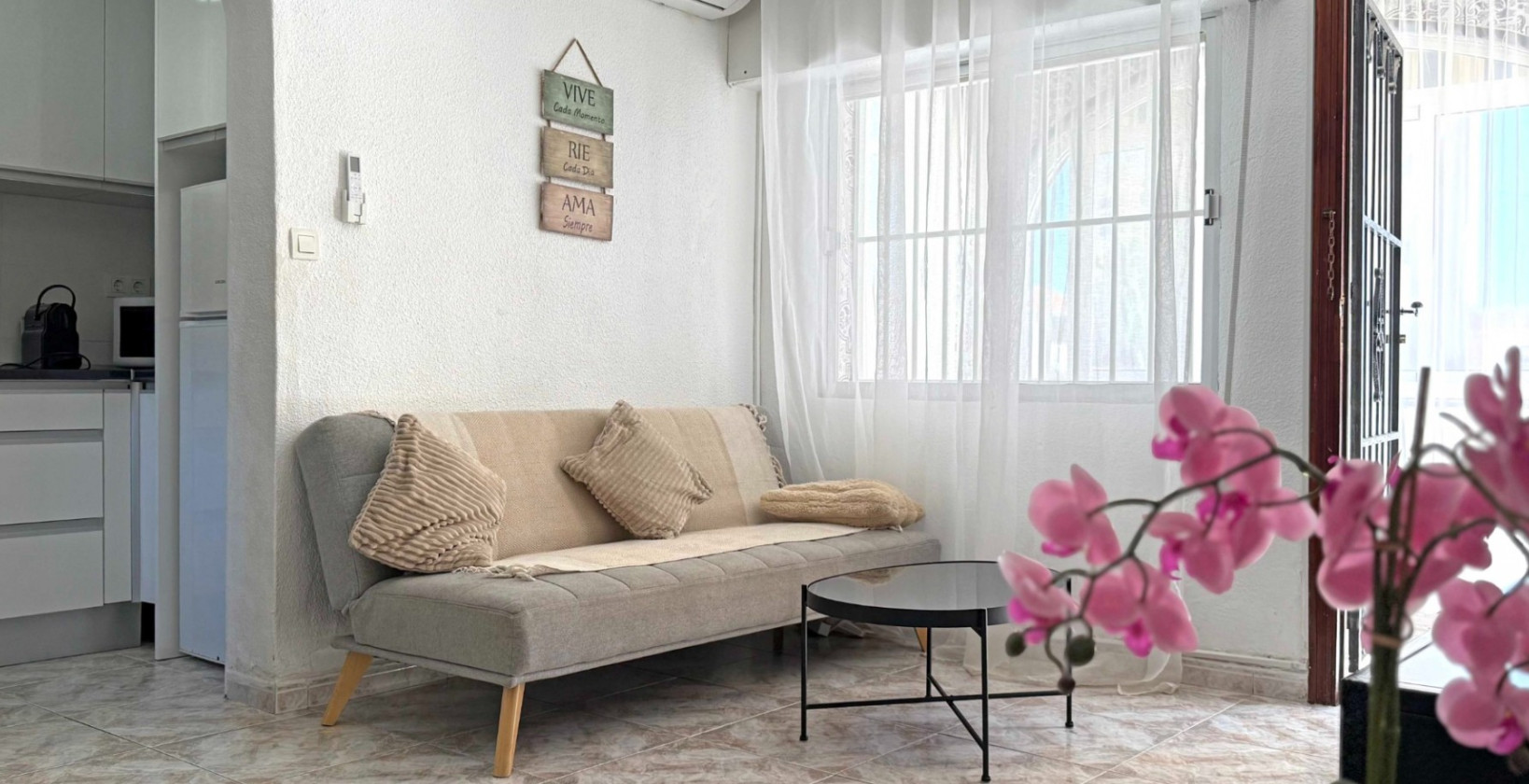 Resale - Apartment / flat - Torrevieja - Torrelamata - La Mata