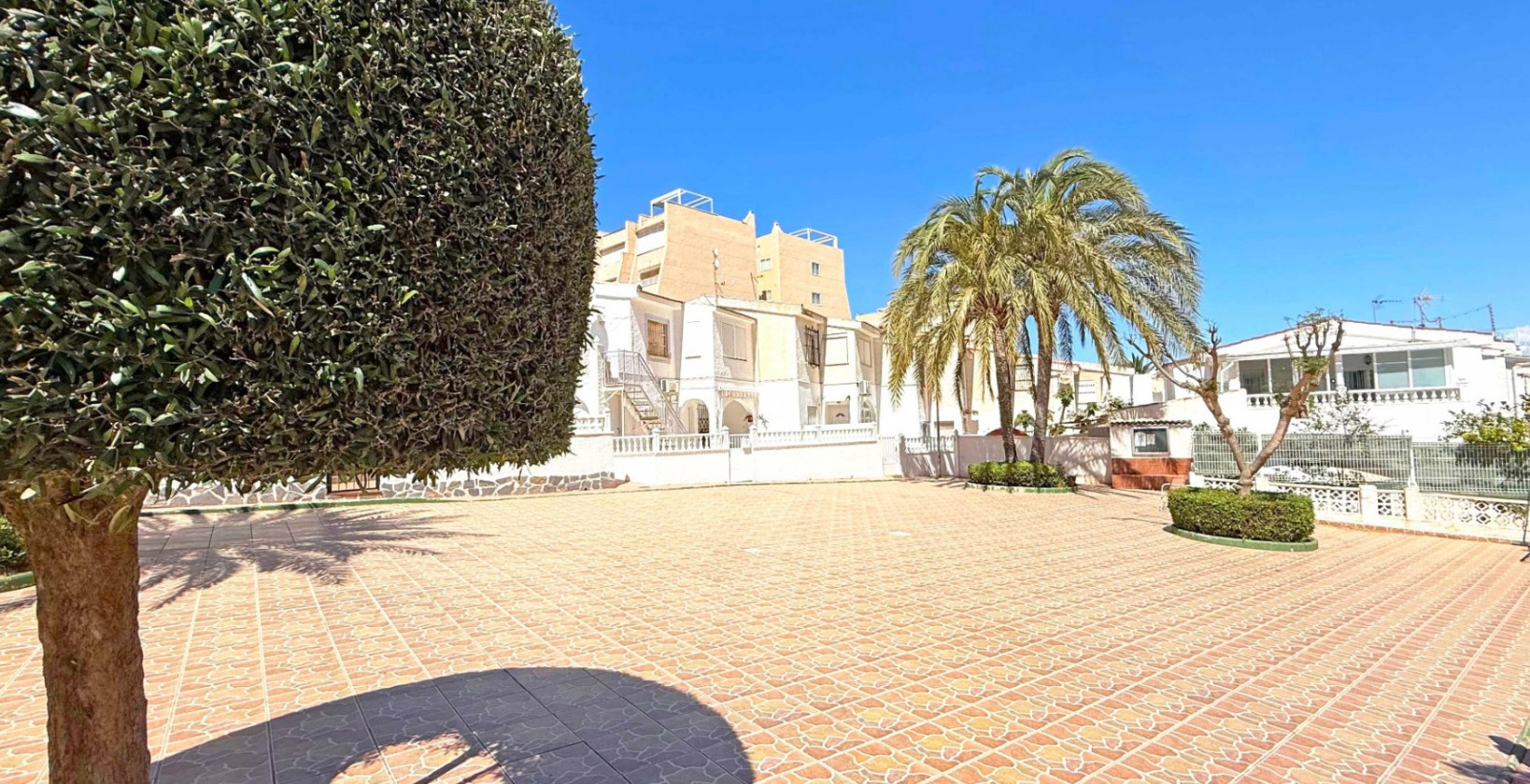Resale - Apartment / flat - Torrevieja - Torrelamata - La Mata