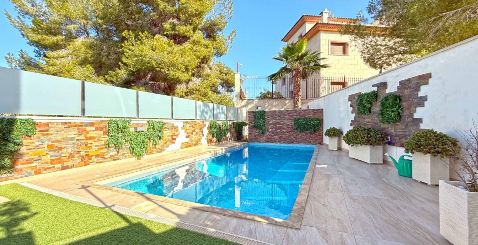 Resale - Villa - Orihuela Costa - Villamartín