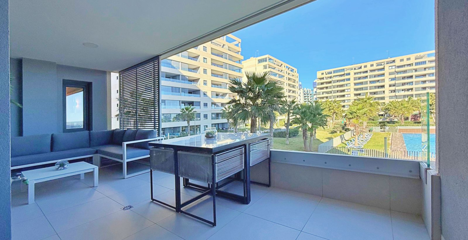 Återförsäljning - Lägenhet / lägenhet - Torrevieja - Punta Prima