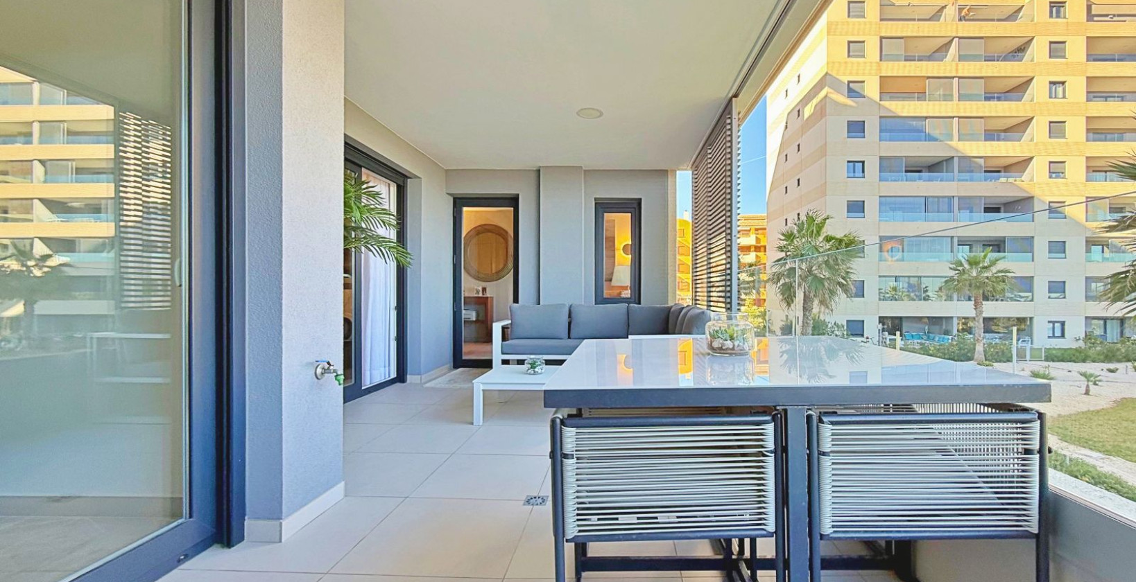 Återförsäljning - Lägenhet / lägenhet - Torrevieja - Punta Prima