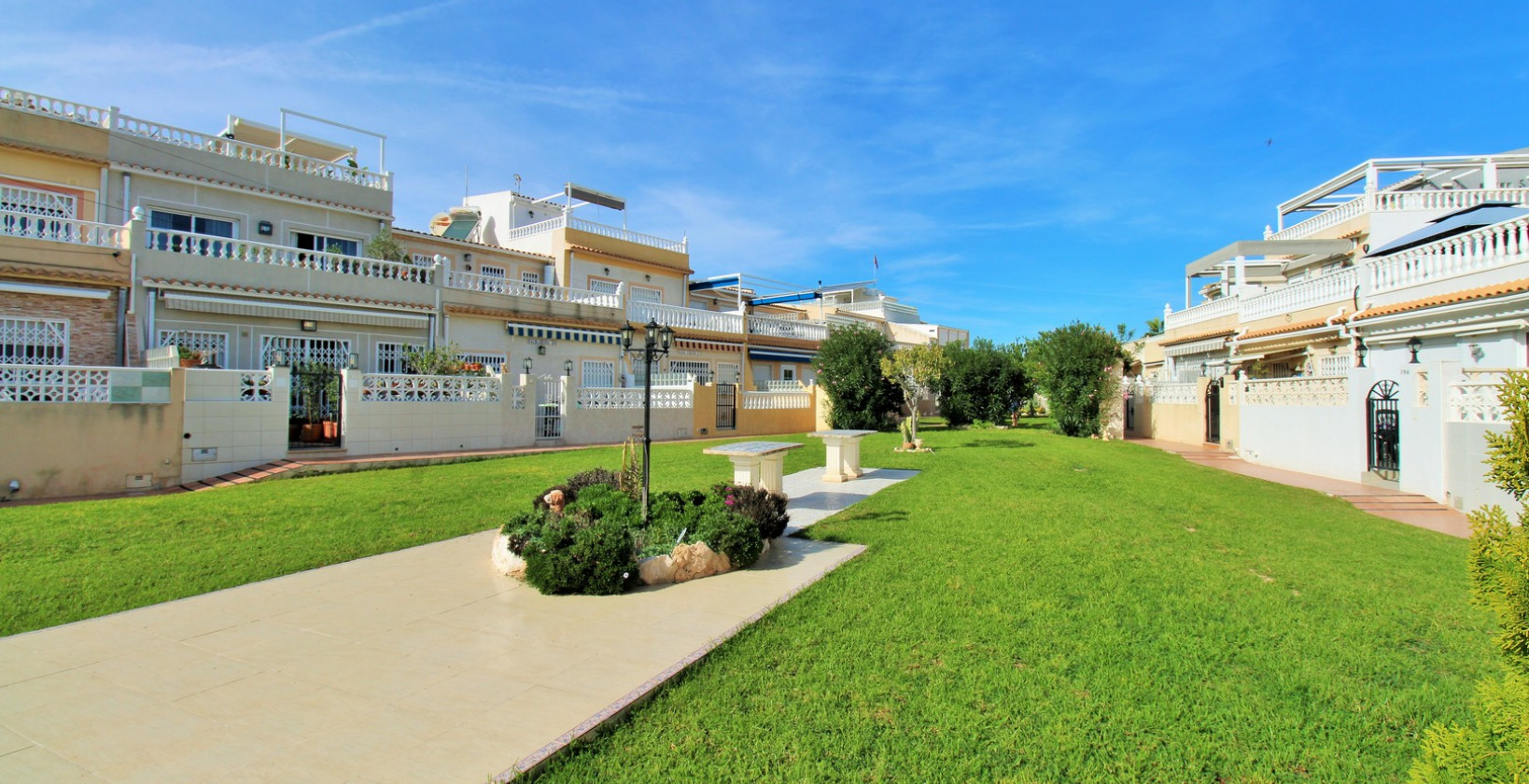 Resale - Apartment / flat - Playa Flamenca