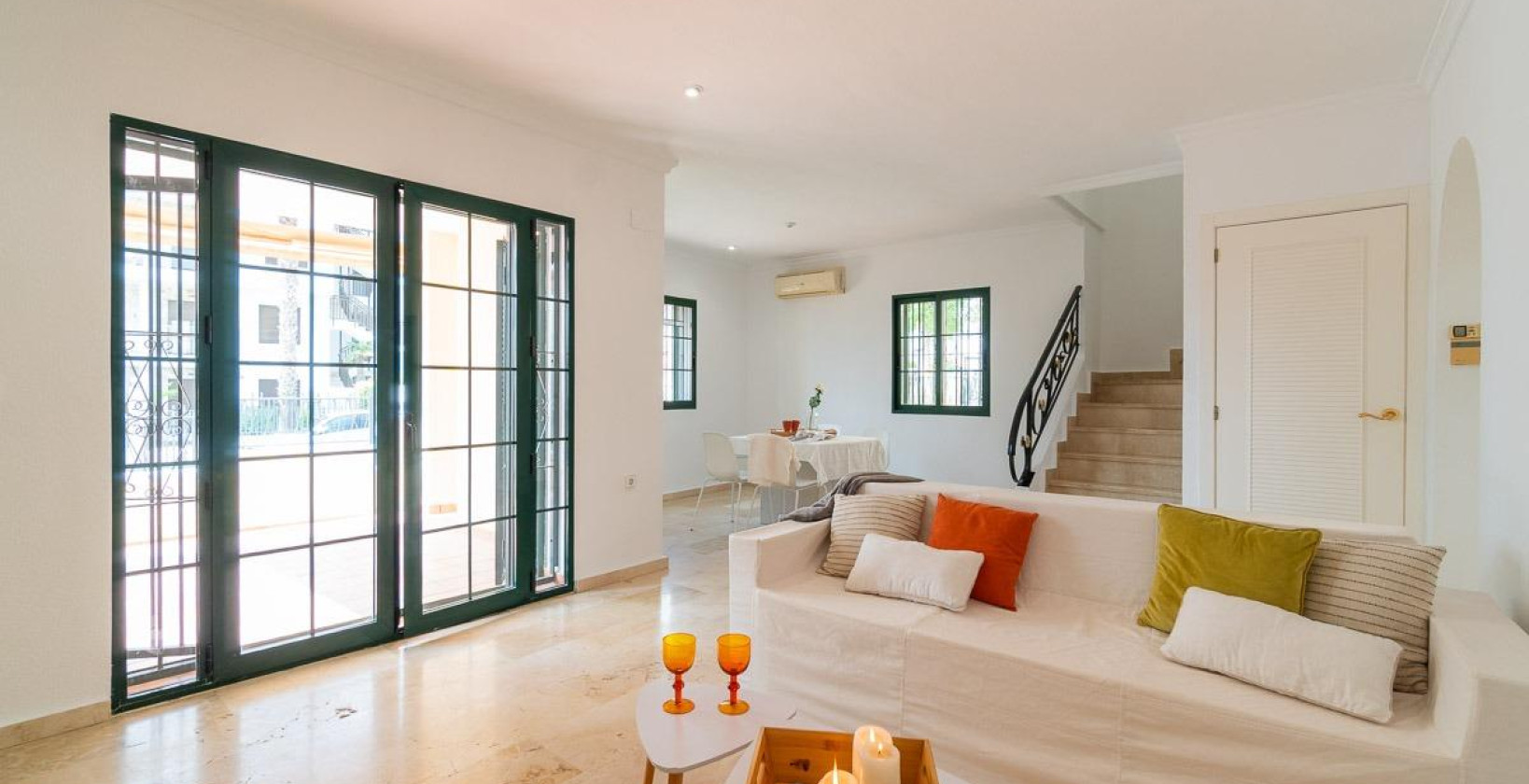 Resale - Villa - Orihuela Costa - Villamartín-Las Filipinas