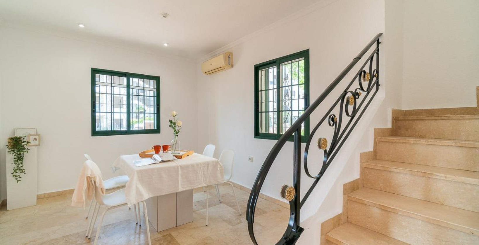 Resale - Villa - Orihuela Costa - Villamartín-Las Filipinas