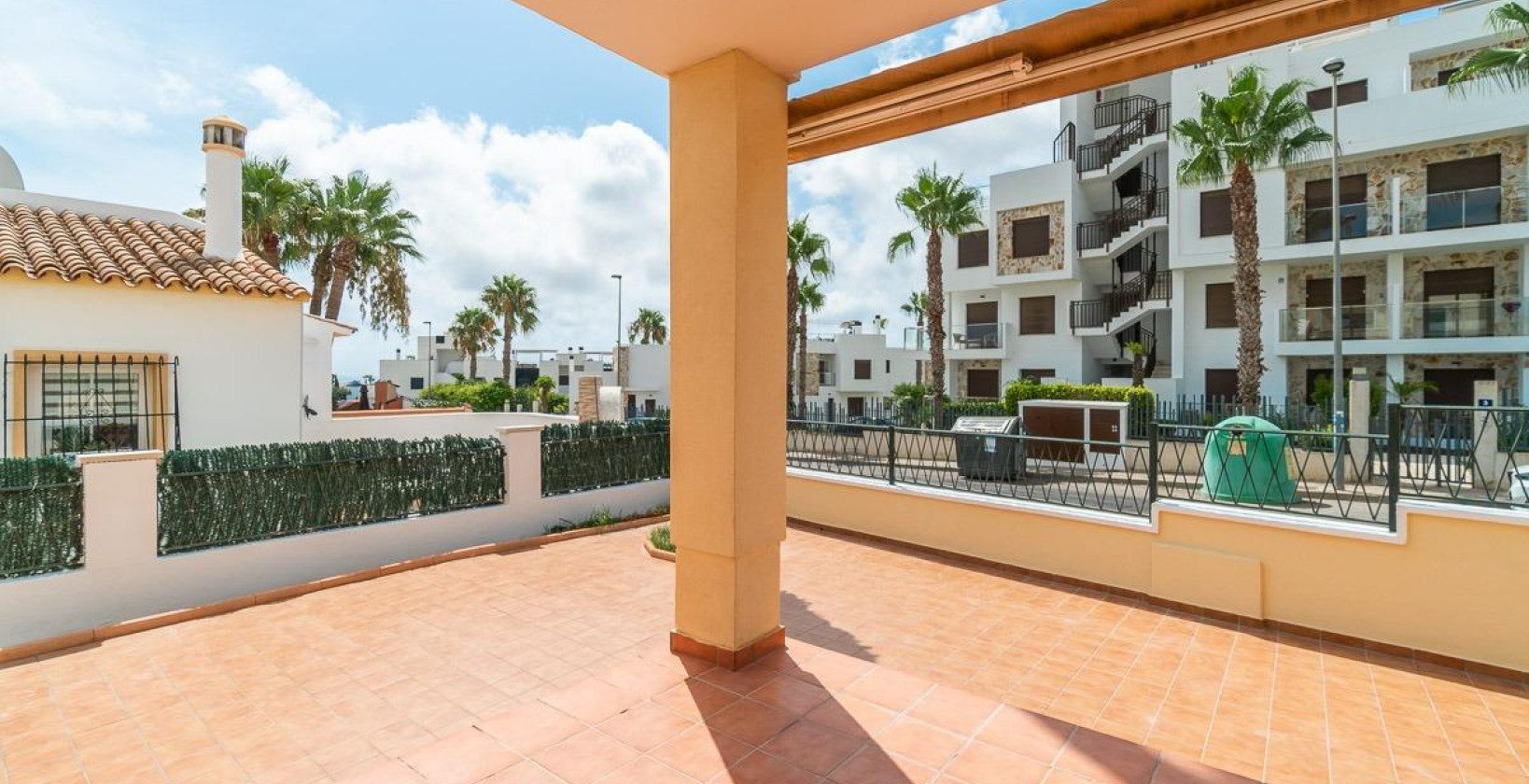 Resale - Villa - Orihuela Costa - Villamartín-Las Filipinas
