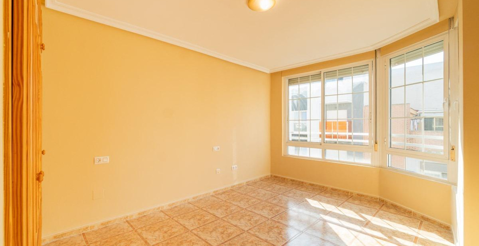 Resale - Apartment / flat - Torrevieja - Centro