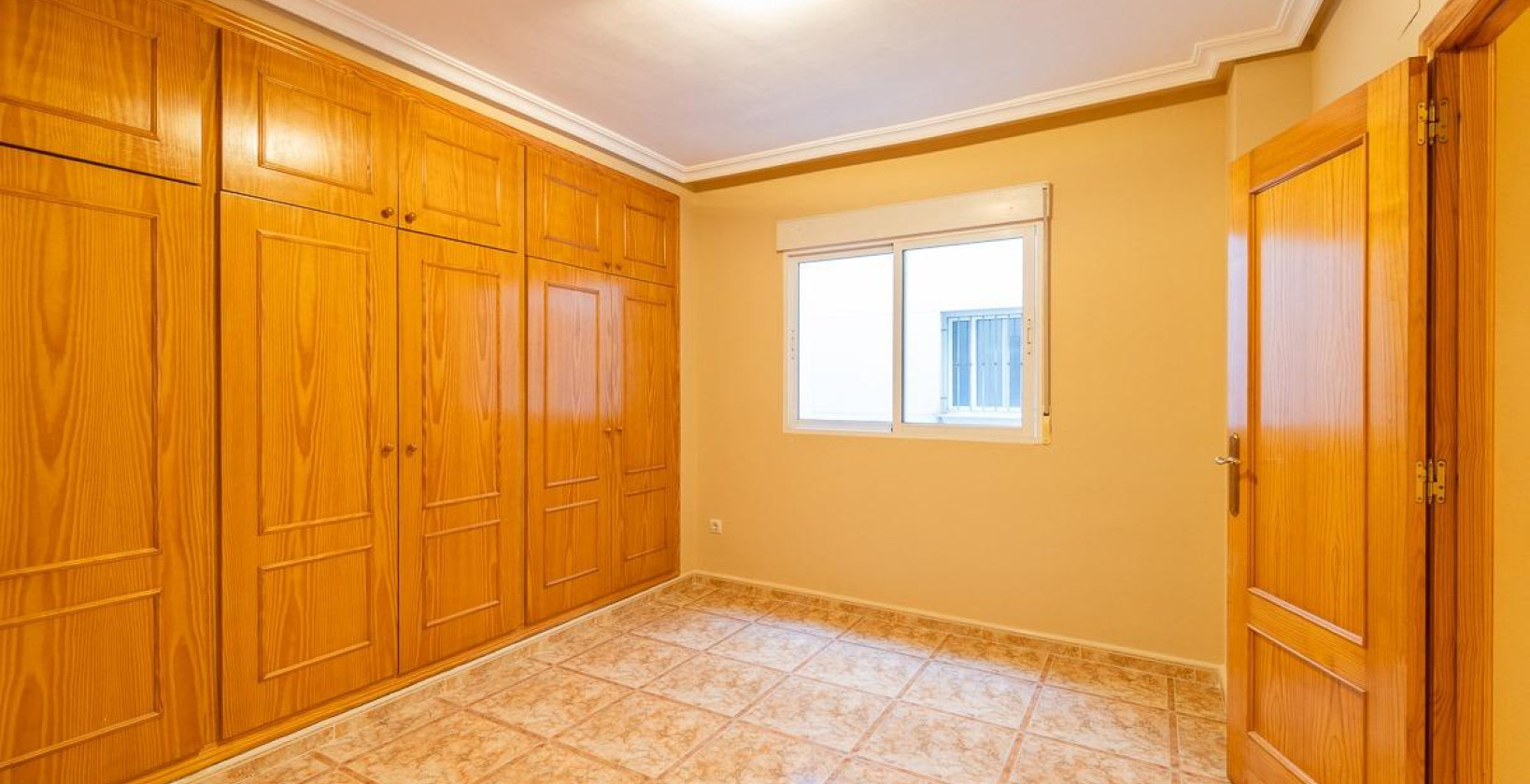 Resale - Apartment / flat - Torrevieja - Centro