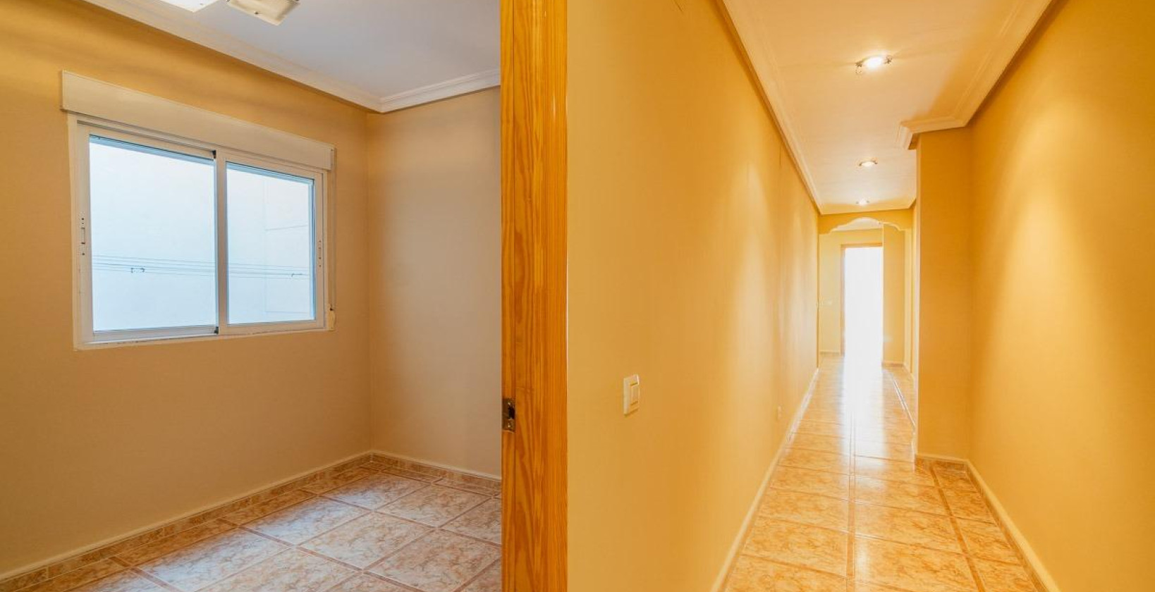 Resale - Apartment / flat - Torrevieja - Centro