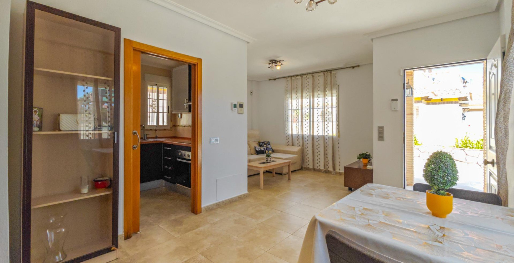 Resale - Villa - Torrevieja - La Mata